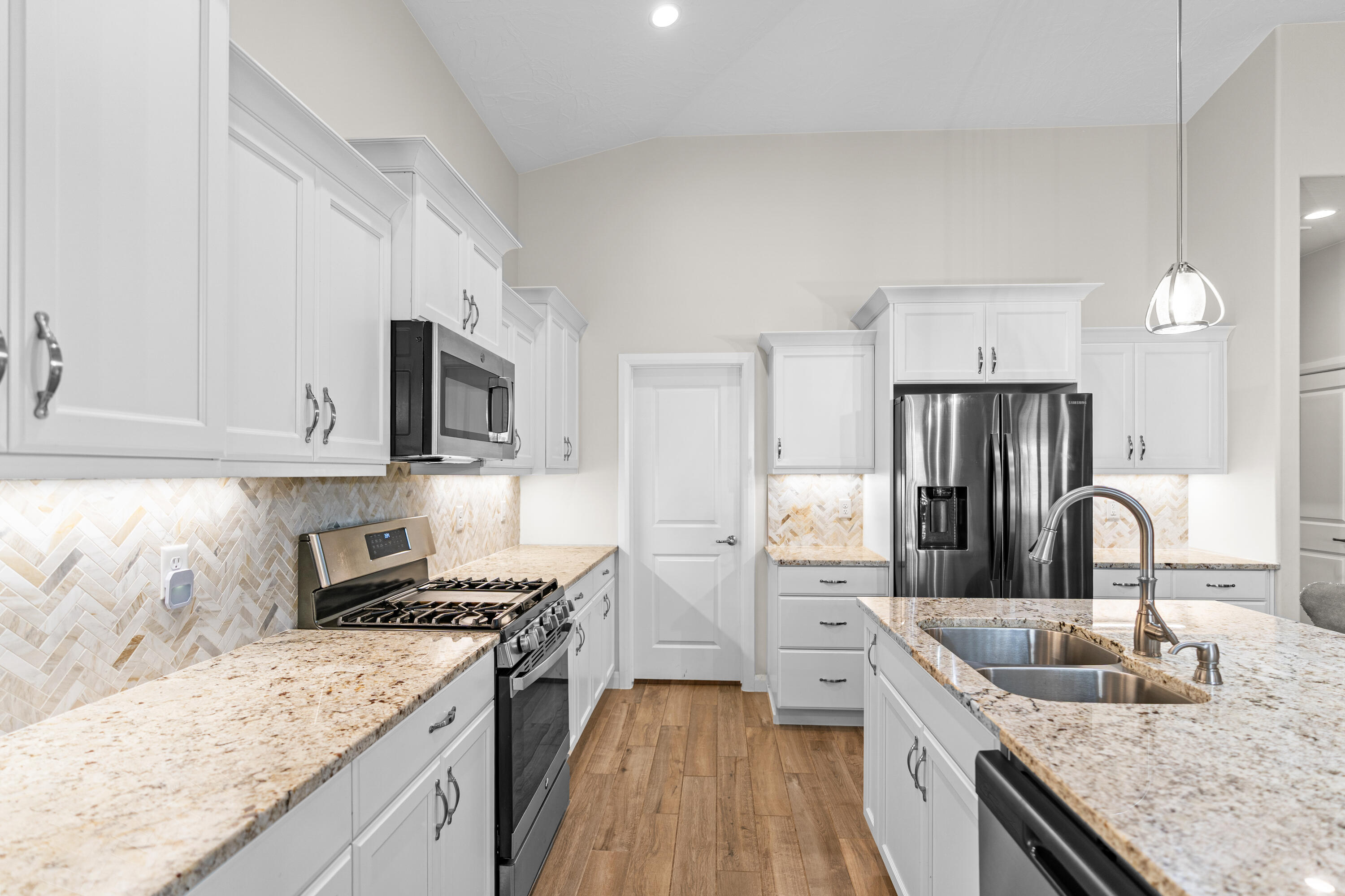 RED WATERS - Residential