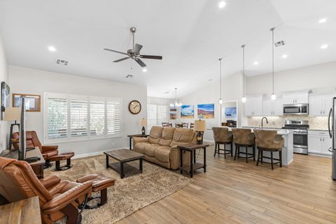 Tiny photo for 559 S Ascend DR, Washington, UT 84780 (MLS # 26-268551)