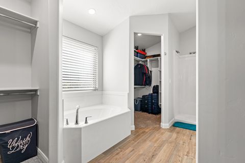 Tiny photo for 559 S Ascend DR, Washington, UT 84780 (MLS # 26-268551)