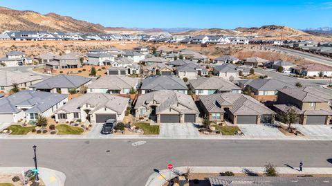 Tiny photo for 559 S Ascend DR, Washington, UT 84780 (MLS # 26-268551)