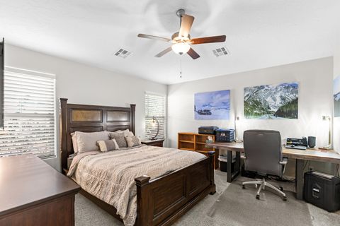 Tiny photo for 559 S Ascend DR, Washington, UT 84780 (MLS # 26-268551)