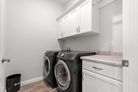 Tiny photo for 559 S Ascend DR, Washington, UT 84780 (MLS # 26-268551)