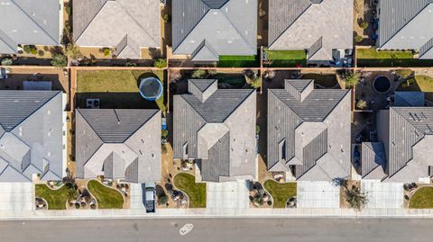 Tiny photo for 559 S Ascend DR, Washington, UT 84780 (MLS # 26-268551)