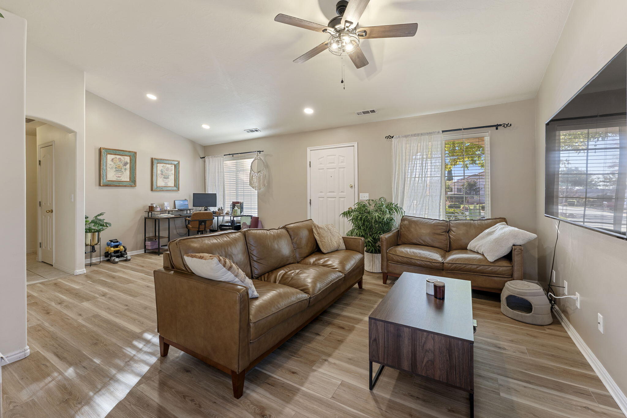 RED MOUNTAIN TOWNHOMES - Residential