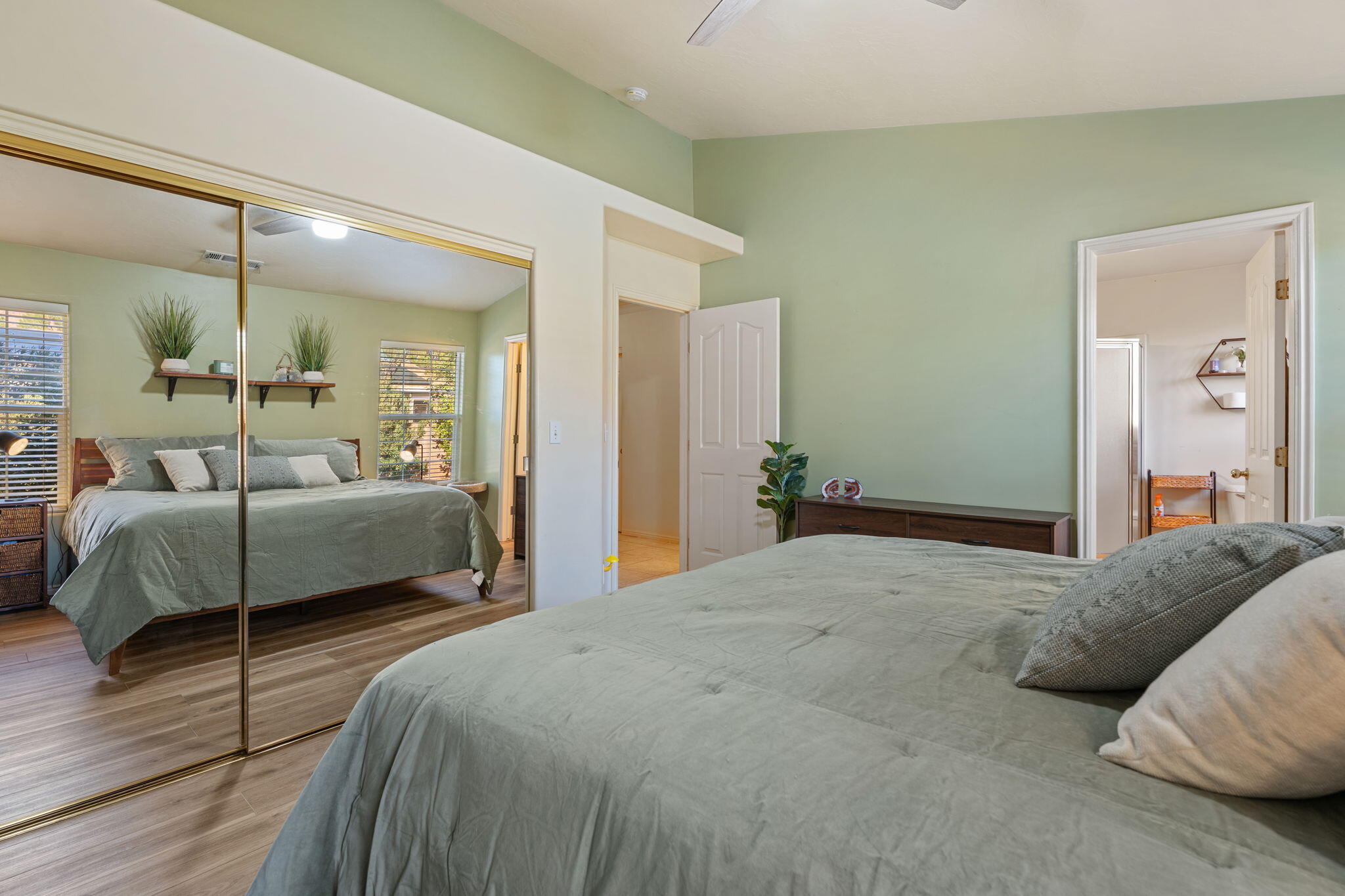 RED MOUNTAIN TOWNHOMES - Residential