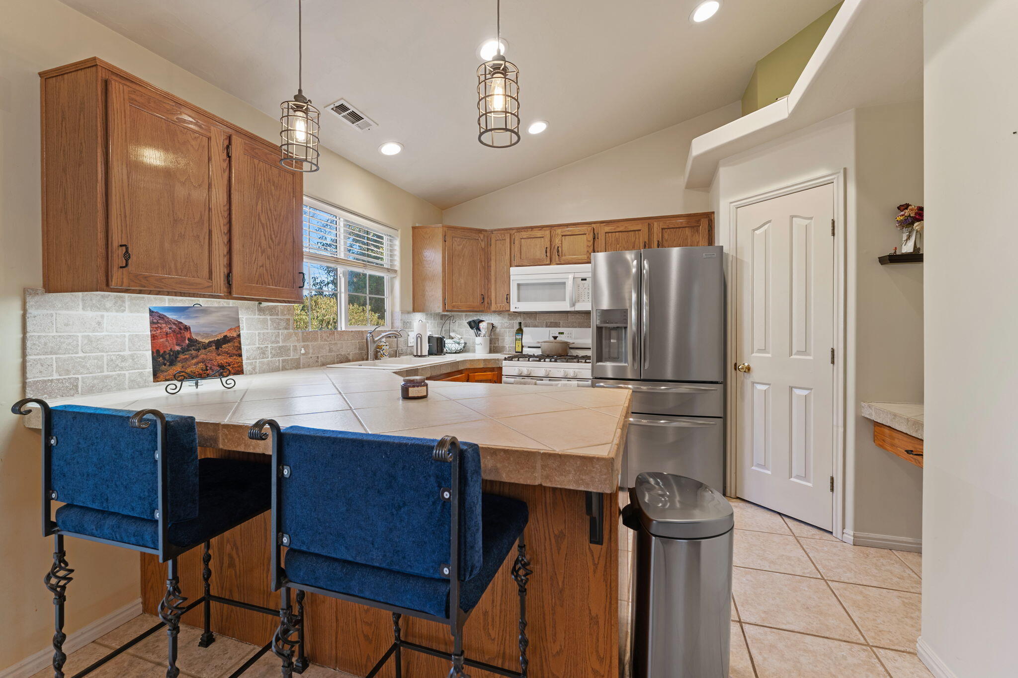 RED MOUNTAIN TOWNHOMES - Residential