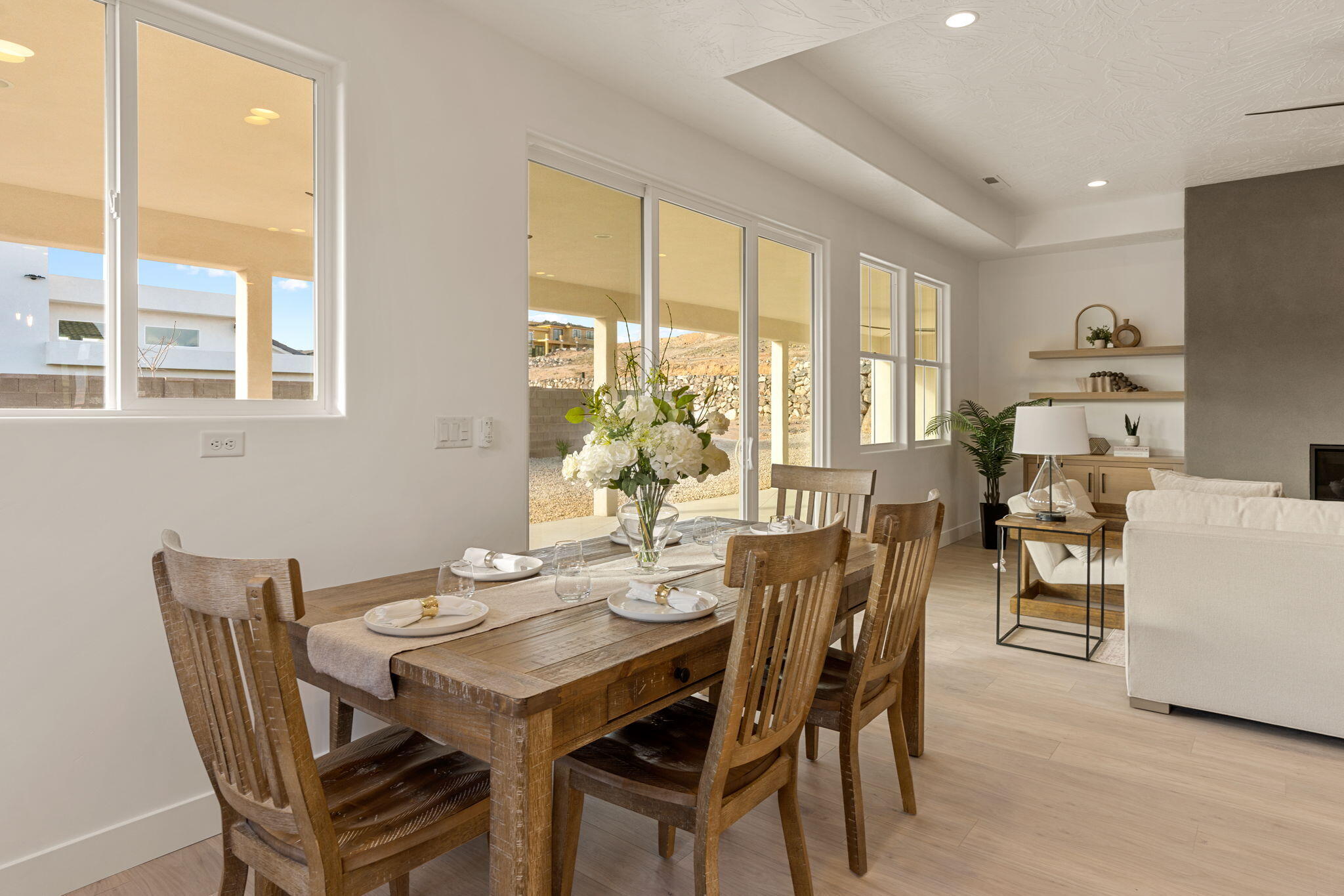 SCENIC POINTE - Residential