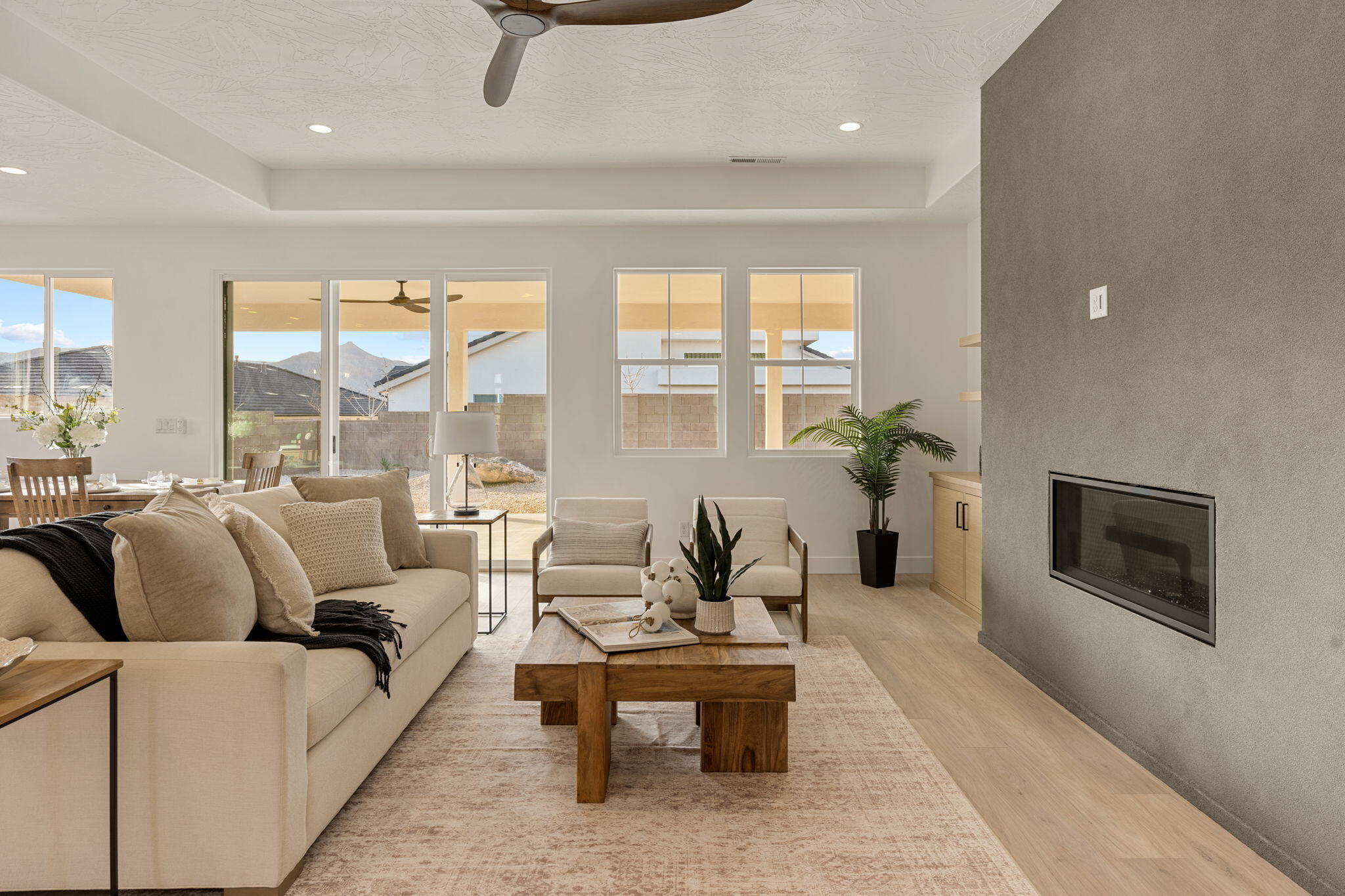 SCENIC POINTE - Residential