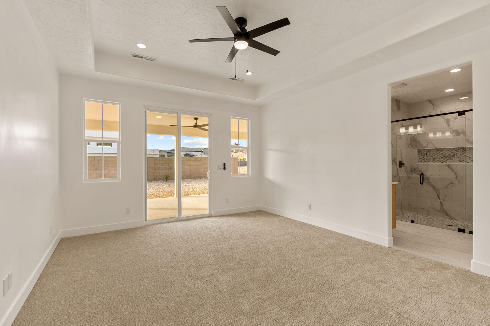 SCENIC POINTE - Residential