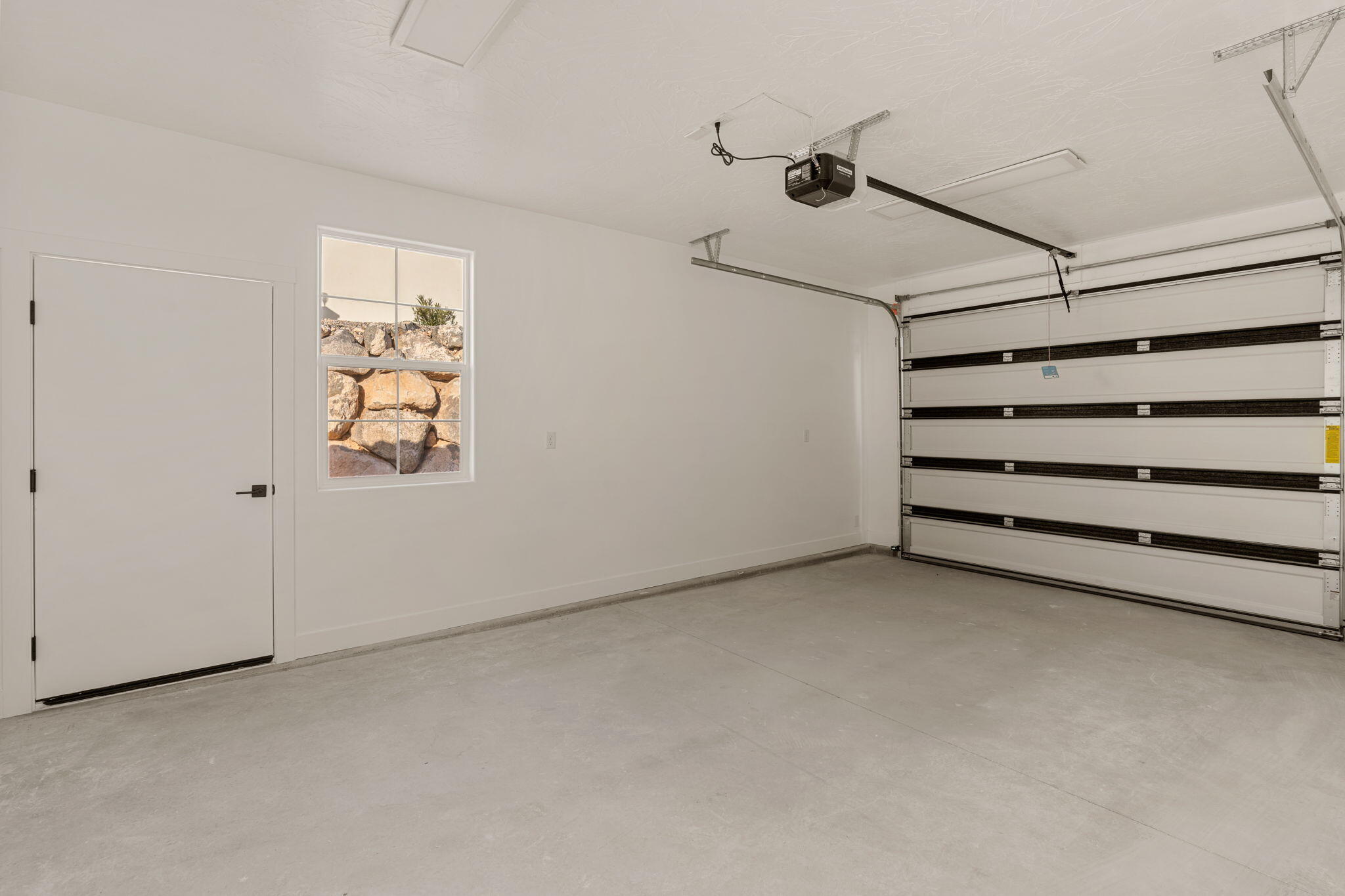 SCENIC POINTE - Residential