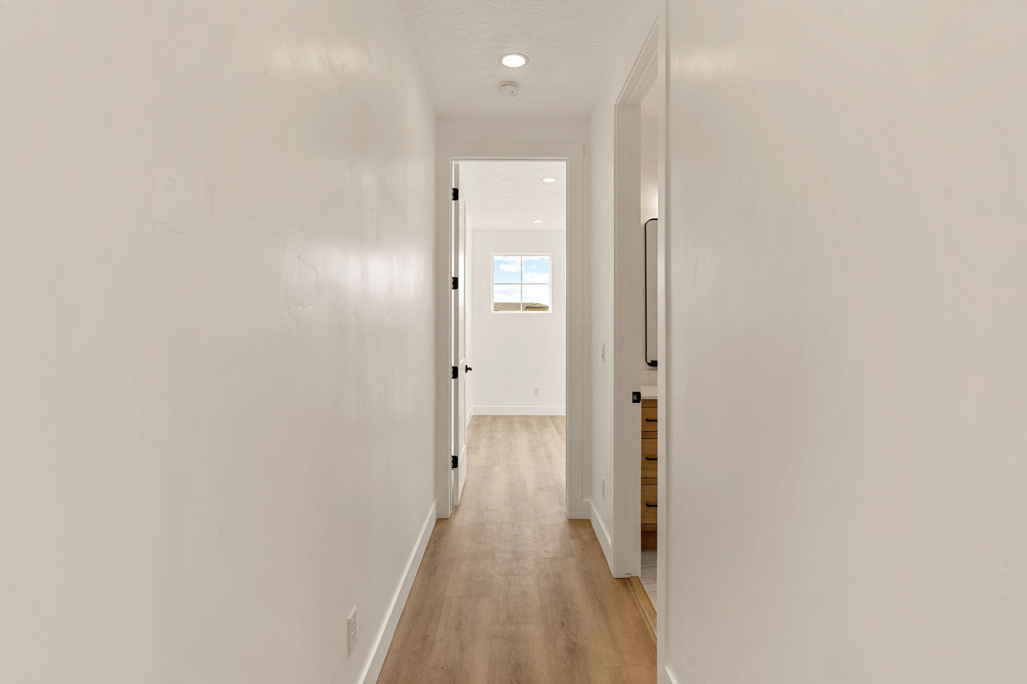 SCENIC POINTE - Residential