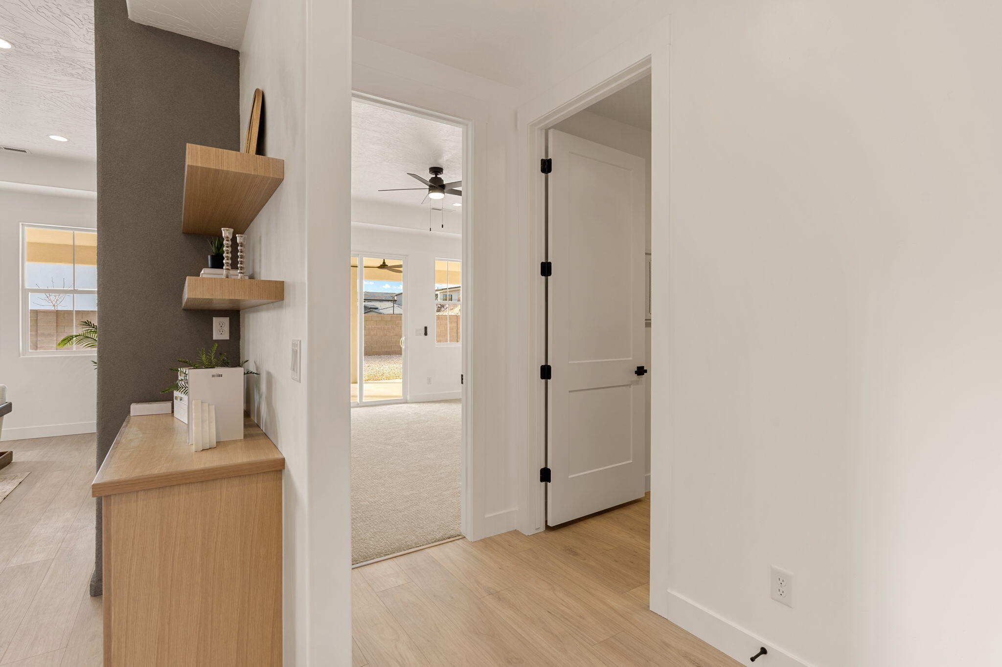 SCENIC POINTE - Residential