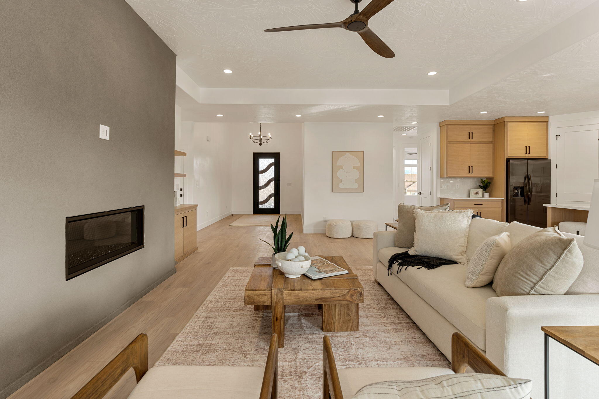 SCENIC POINTE - Residential