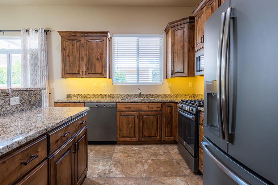 SKY RIDGE TOWNHOMES - Residential