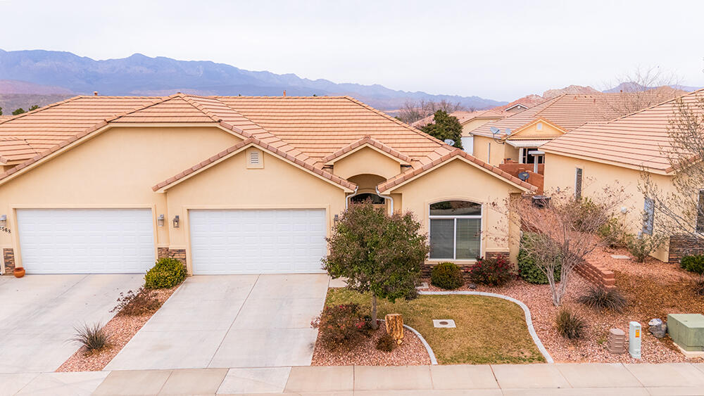SKY RIDGE TOWNHOMES - Residential