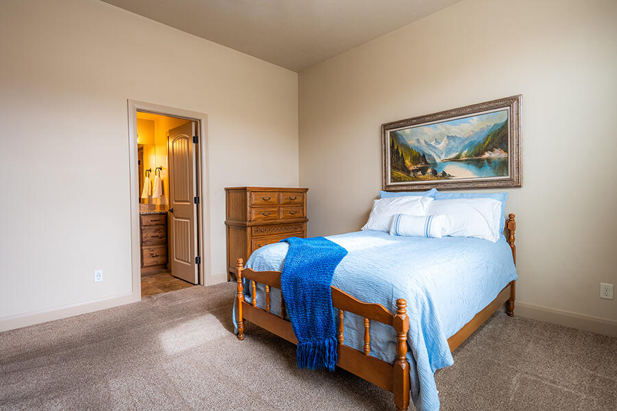 SKY RIDGE TOWNHOMES - Residential