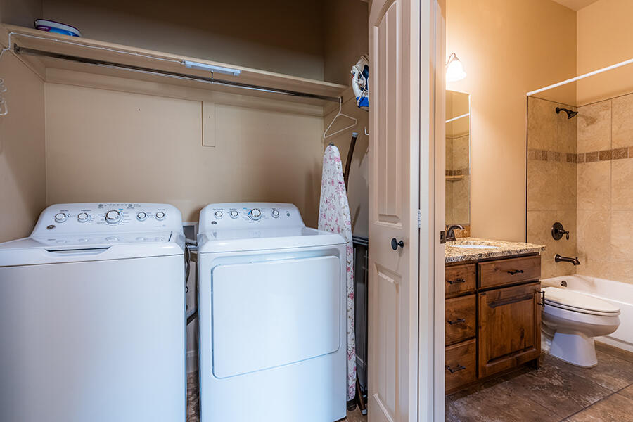 SKY RIDGE TOWNHOMES - Residential