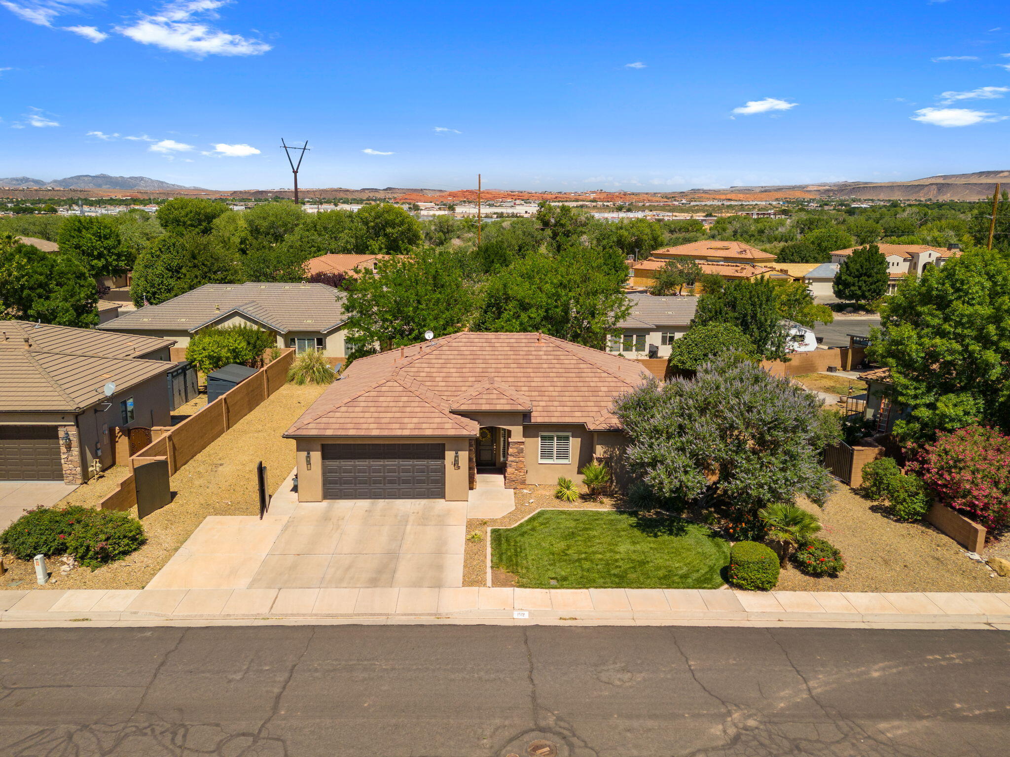 HERITAGE FIELDS - Residential