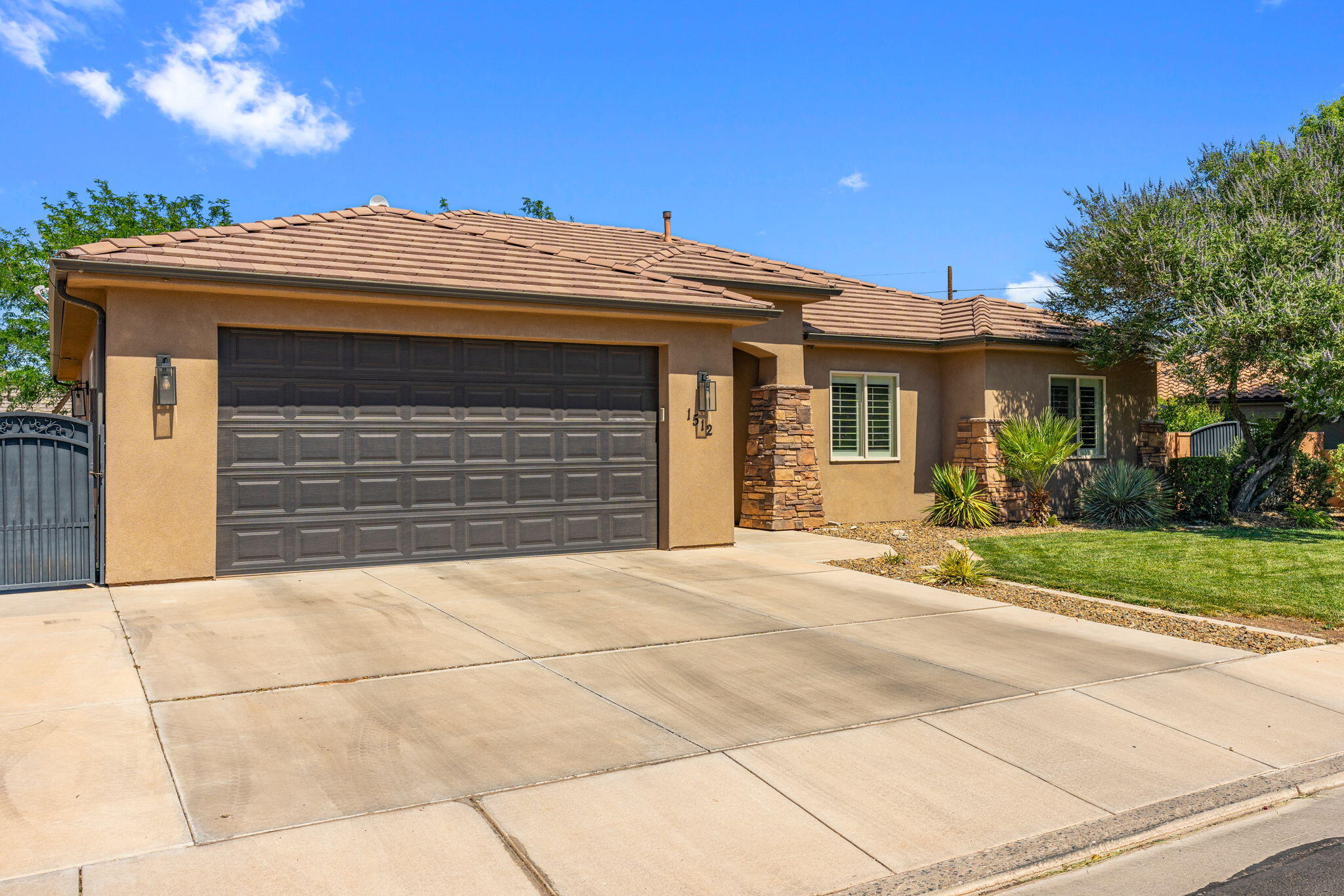 HERITAGE FIELDS - Residential