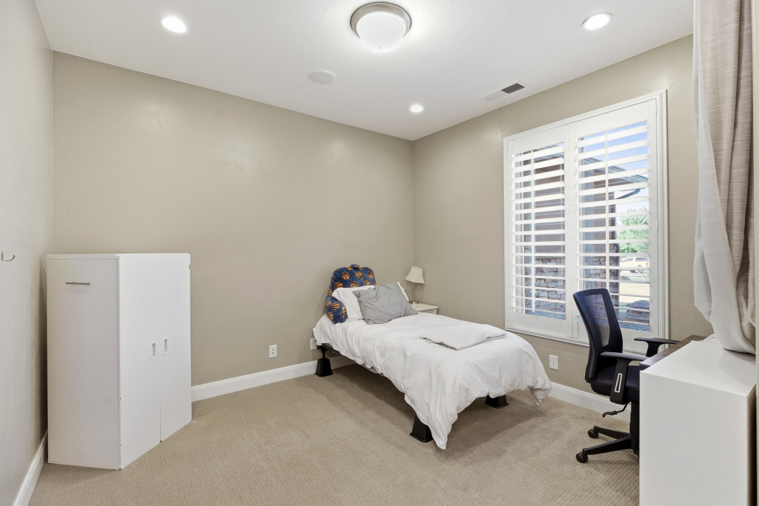 TWIN CREEKS AT STONEBRIDGE - Residential