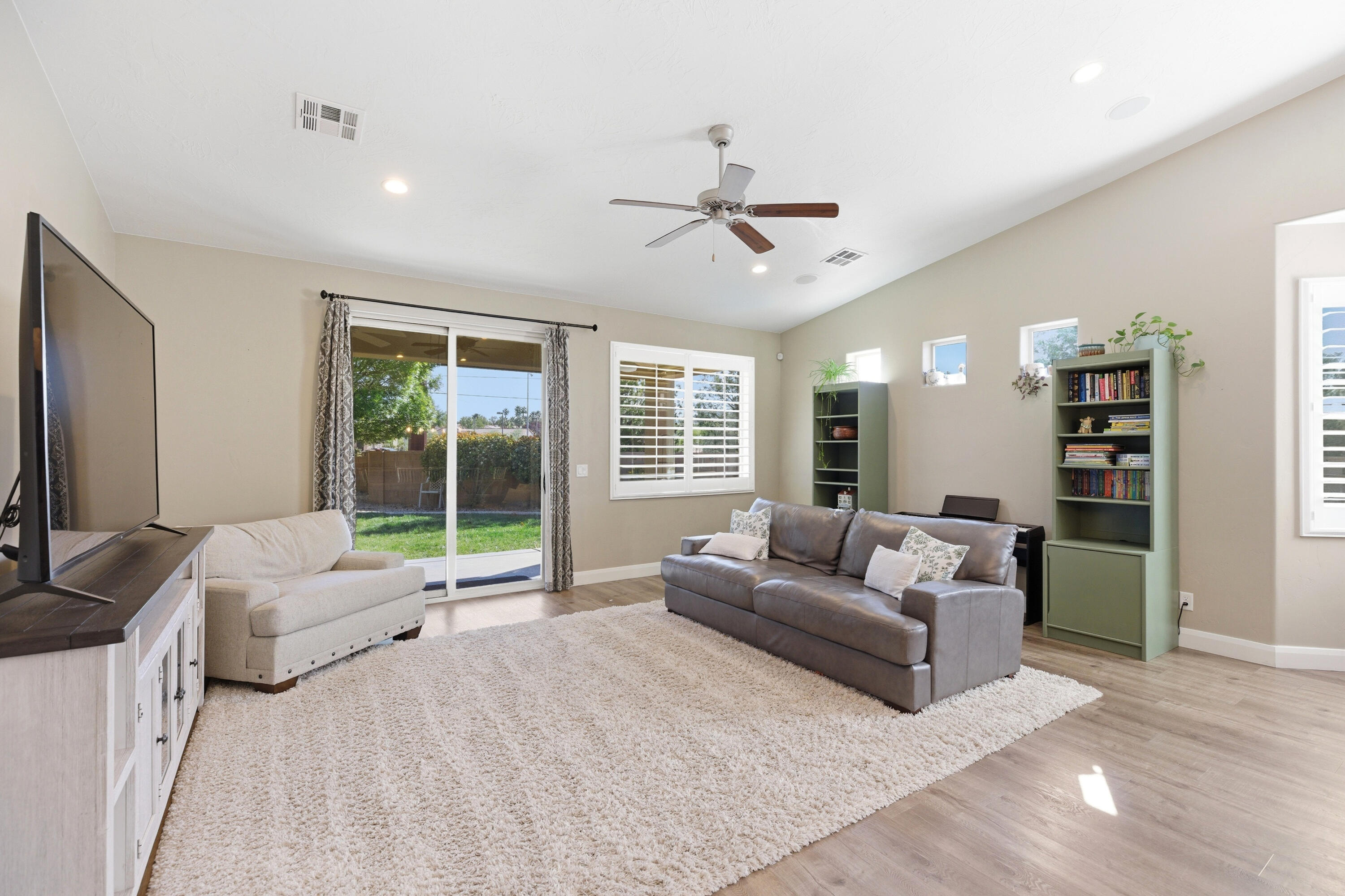 TWIN CREEKS AT STONEBRIDGE - Residential