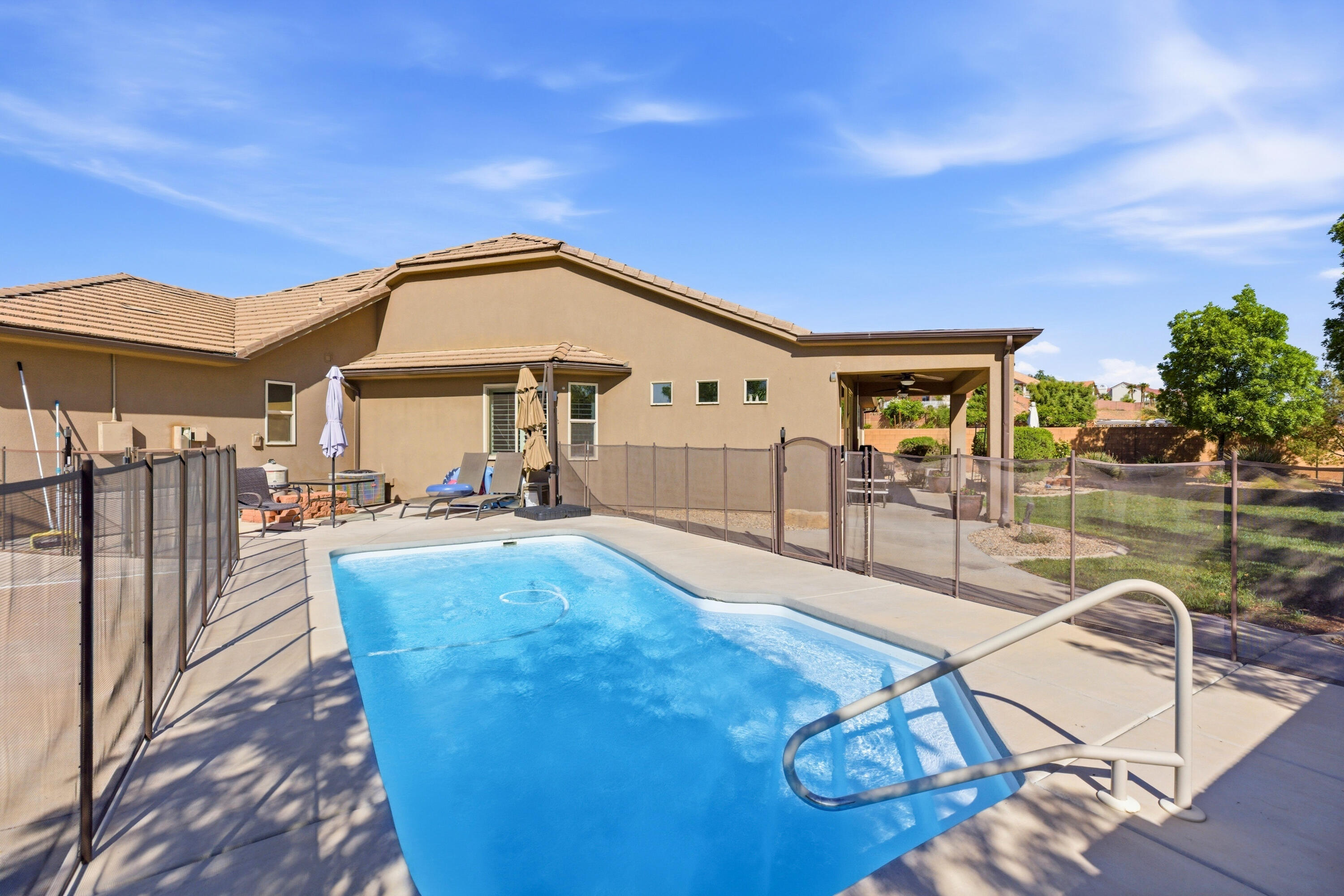 TWIN CREEKS AT STONEBRIDGE - Residential