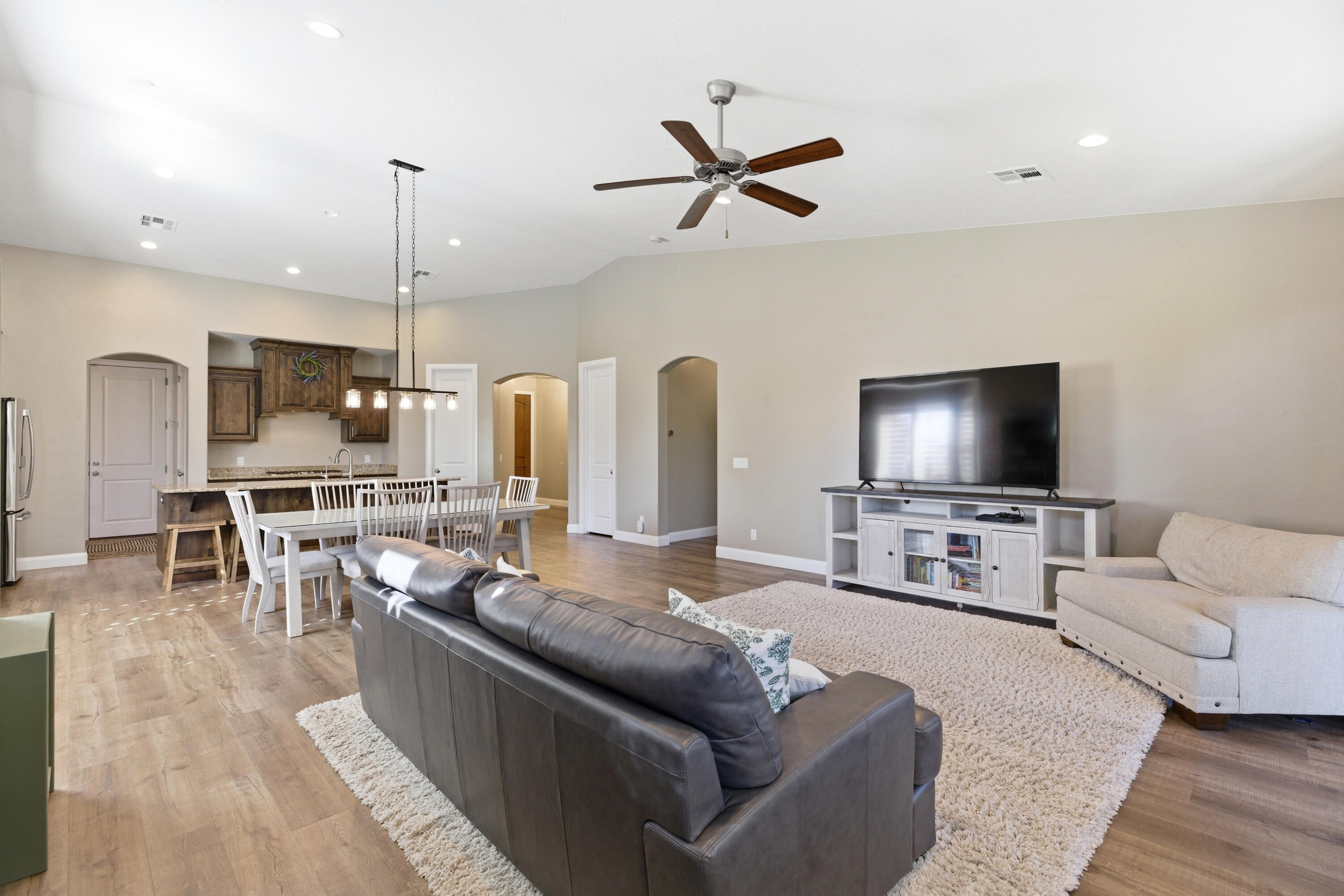 TWIN CREEKS AT STONEBRIDGE - Residential