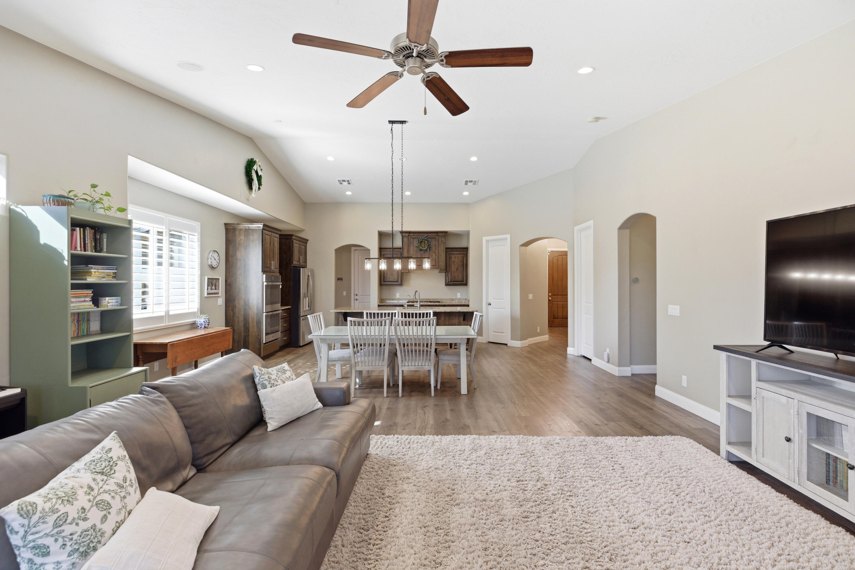 TWIN CREEKS AT STONEBRIDGE - Residential