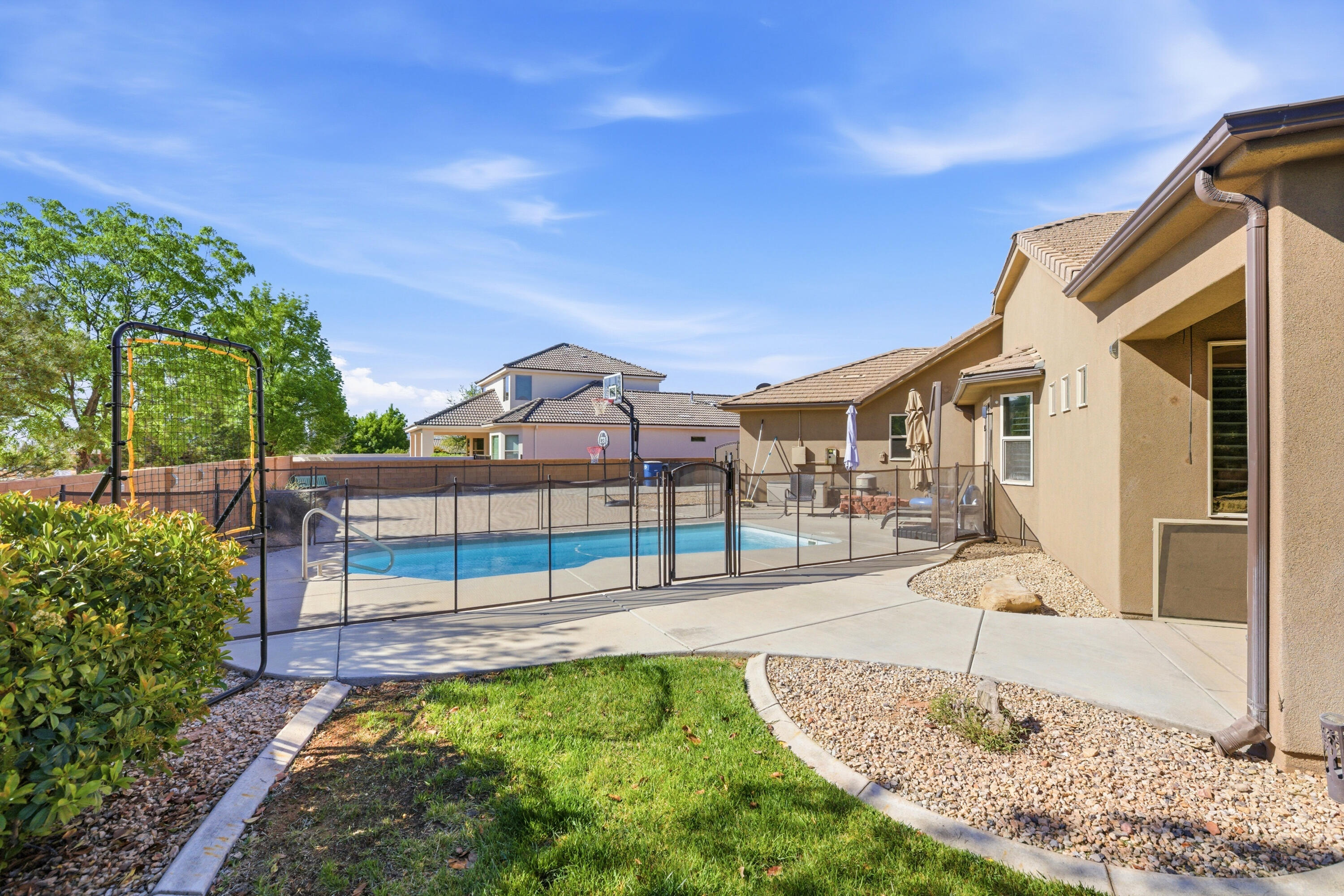 TWIN CREEKS AT STONEBRIDGE - Residential