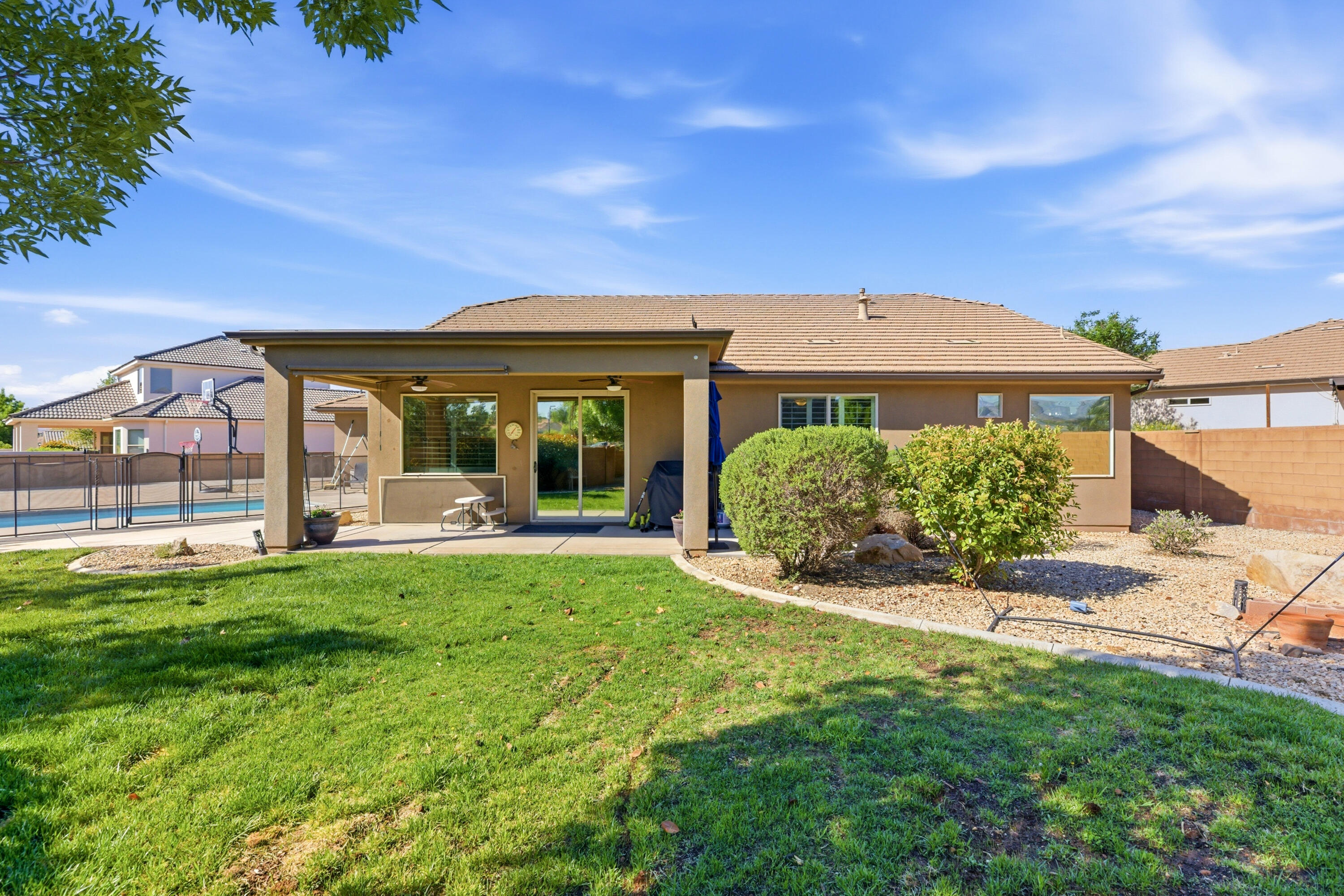 TWIN CREEKS AT STONEBRIDGE - Residential