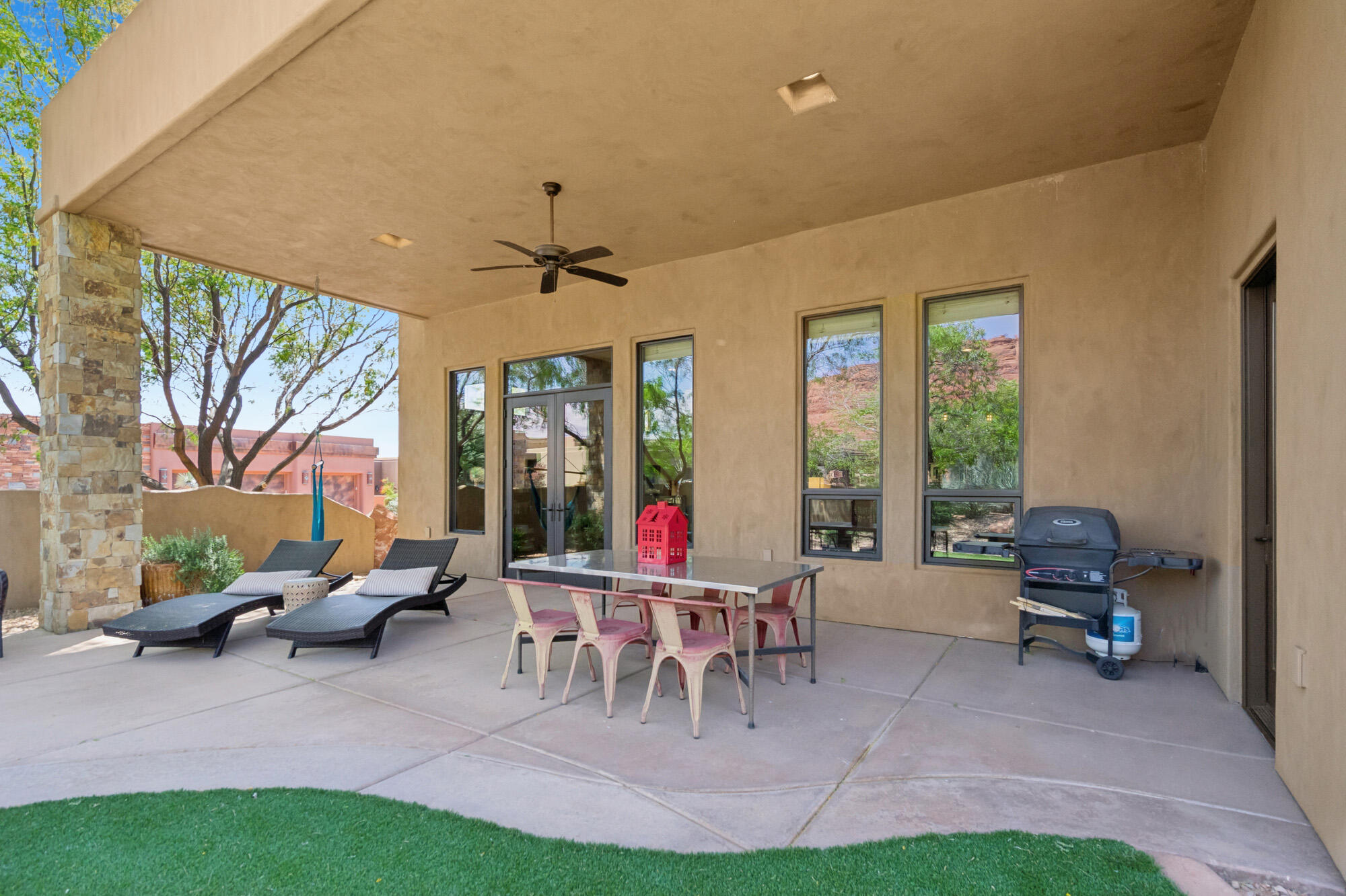 CLIFFS OF SNOW CANYON - Residential