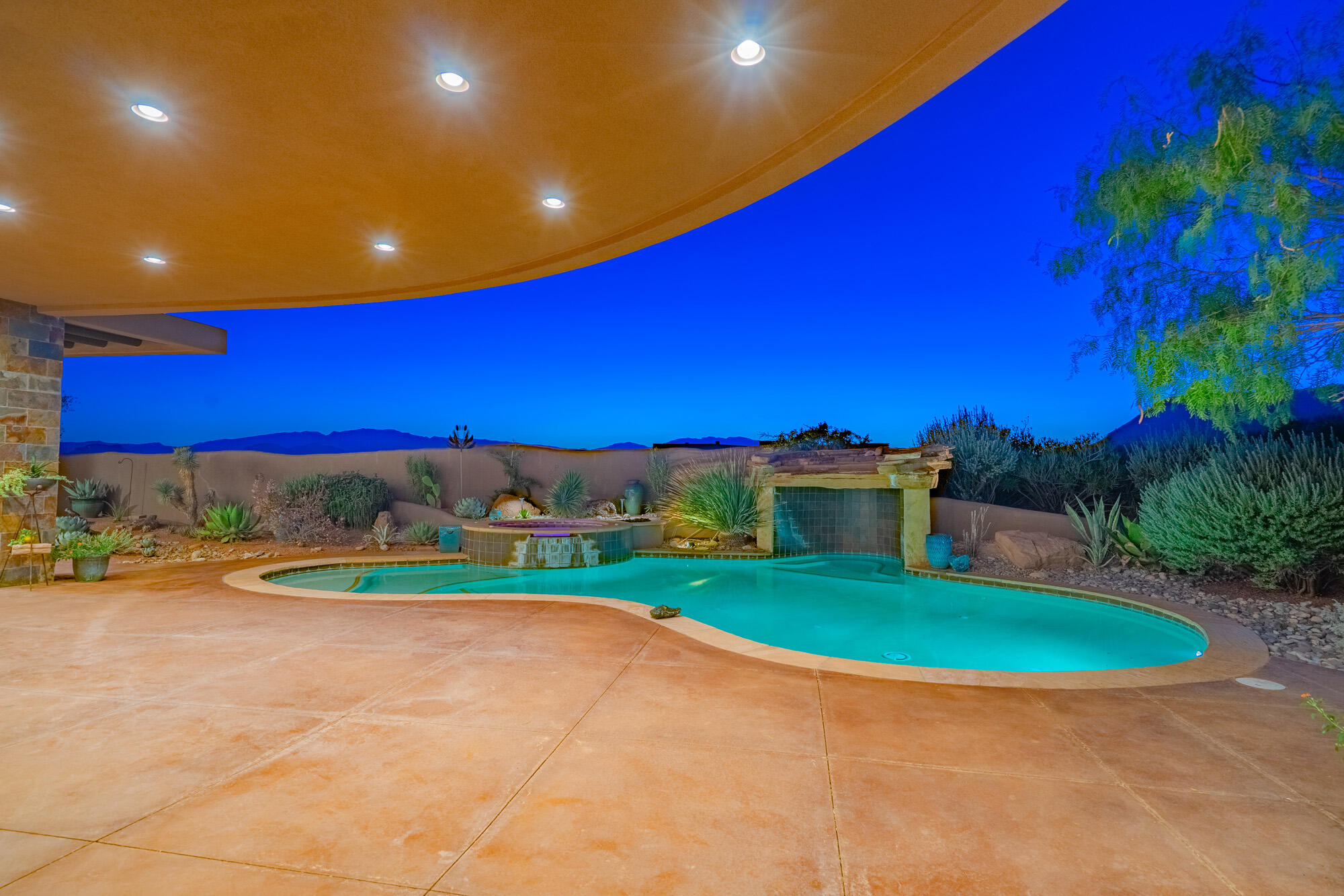 KACHINA CLIFFS AT ENTRADA - Residential