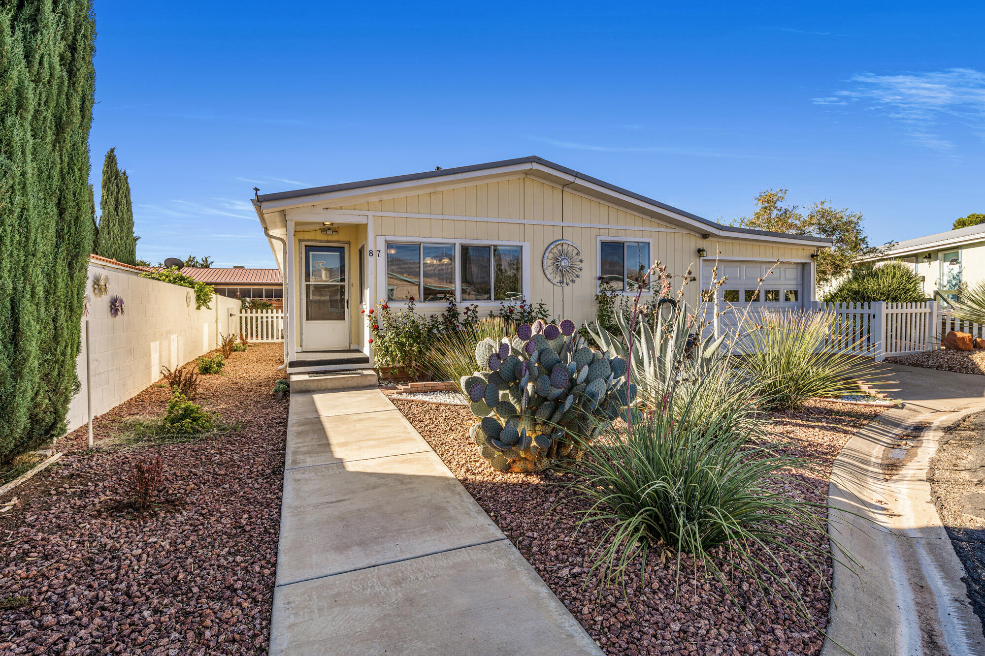 LAVA BLUFF MOBILE HOME PARK - Residential