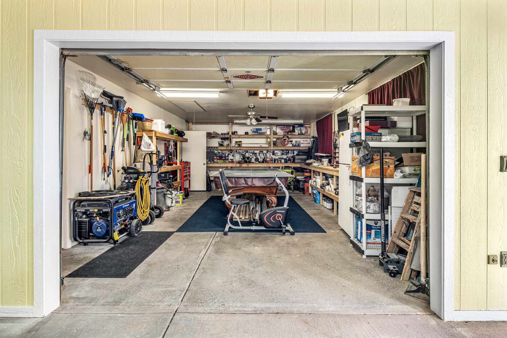 LAVA BLUFF MOBILE HOME PARK - Residential