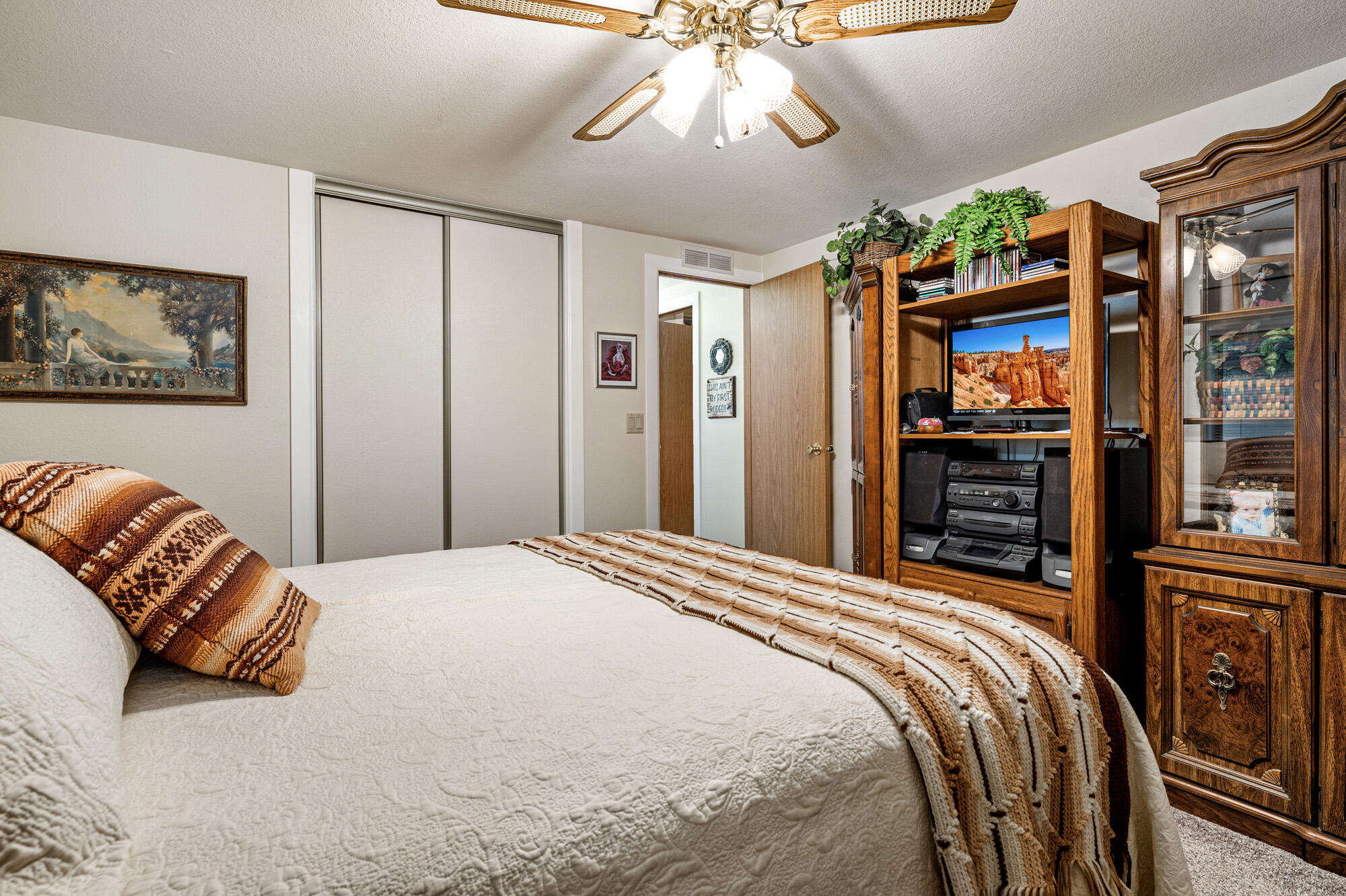 LAVA BLUFF MOBILE HOME PARK - Residential