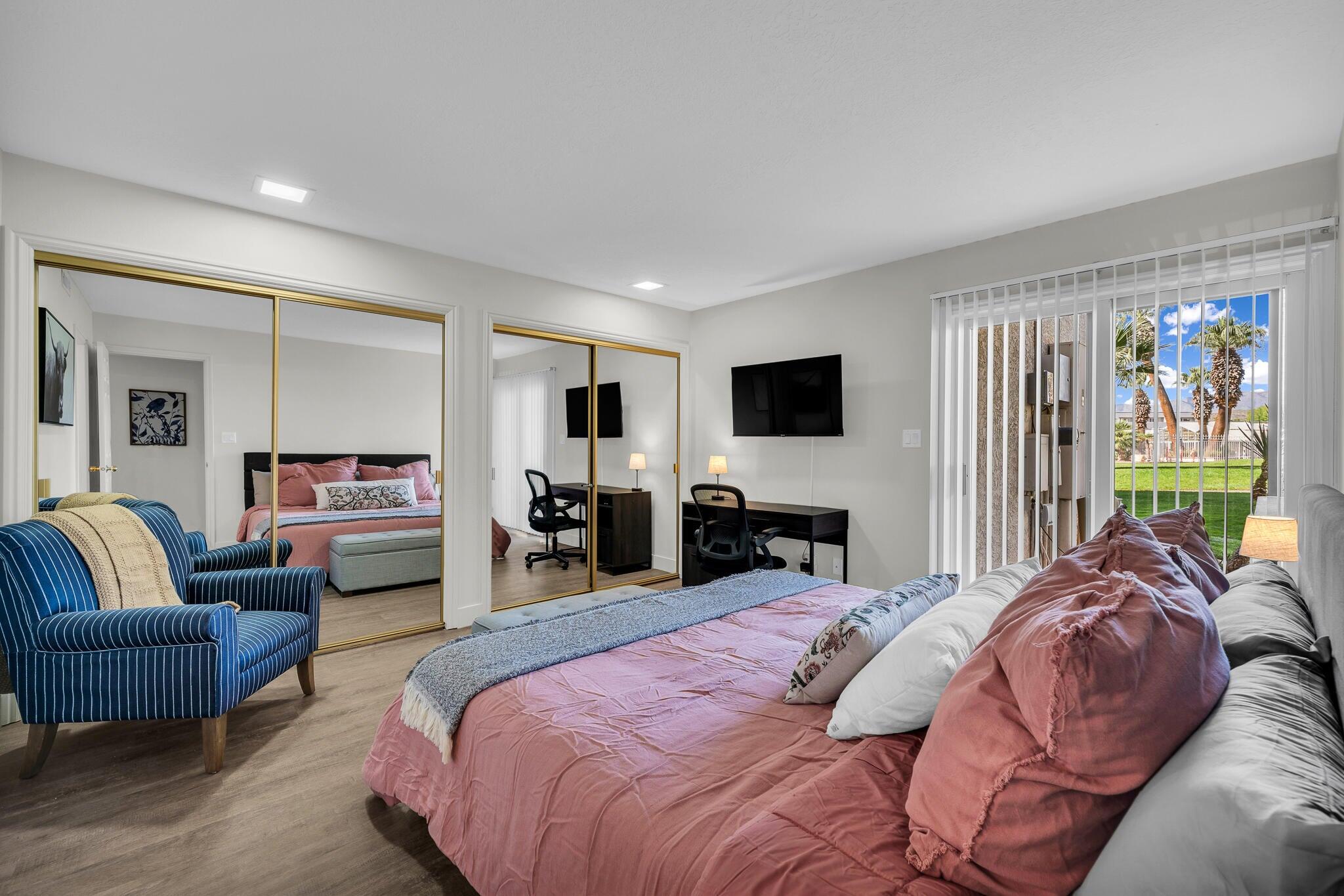 LAS PALMAS RESORT CONDOS - Residential