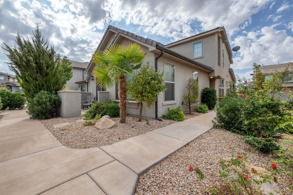 Photo of 1919 E Fiesta LN, Washington, UT 84780 (MLS # 26-277258)