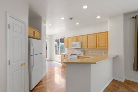 Tiny photo for 2196 N Silverstone Way, Washington, UT 84780 (MLS # 26-274748)