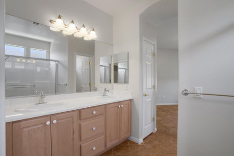 Tiny photo for 2196 N Silverstone Way, Washington, UT 84780 (MLS # 26-274748)