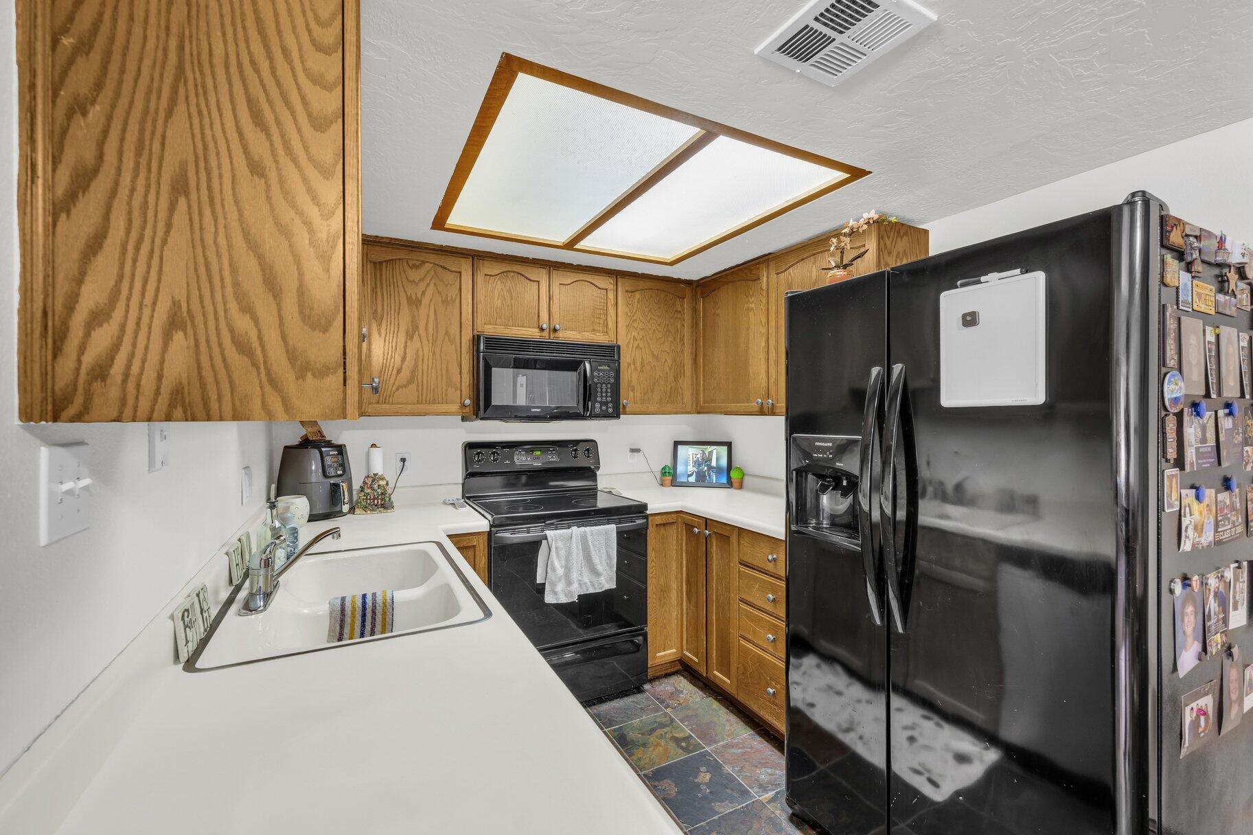 TOWN OAKS - Residential