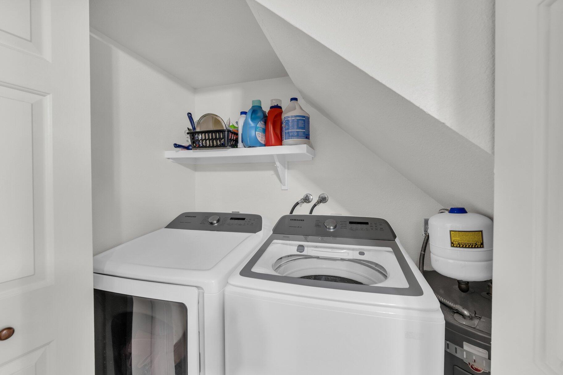 TOWN OAKS - Residential