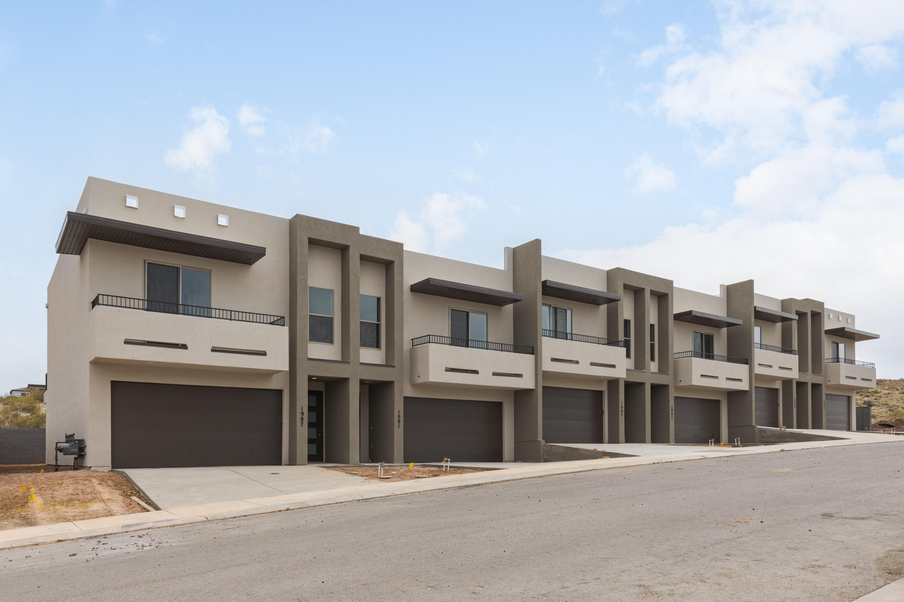 HURRICANE VILLAGE - Residential