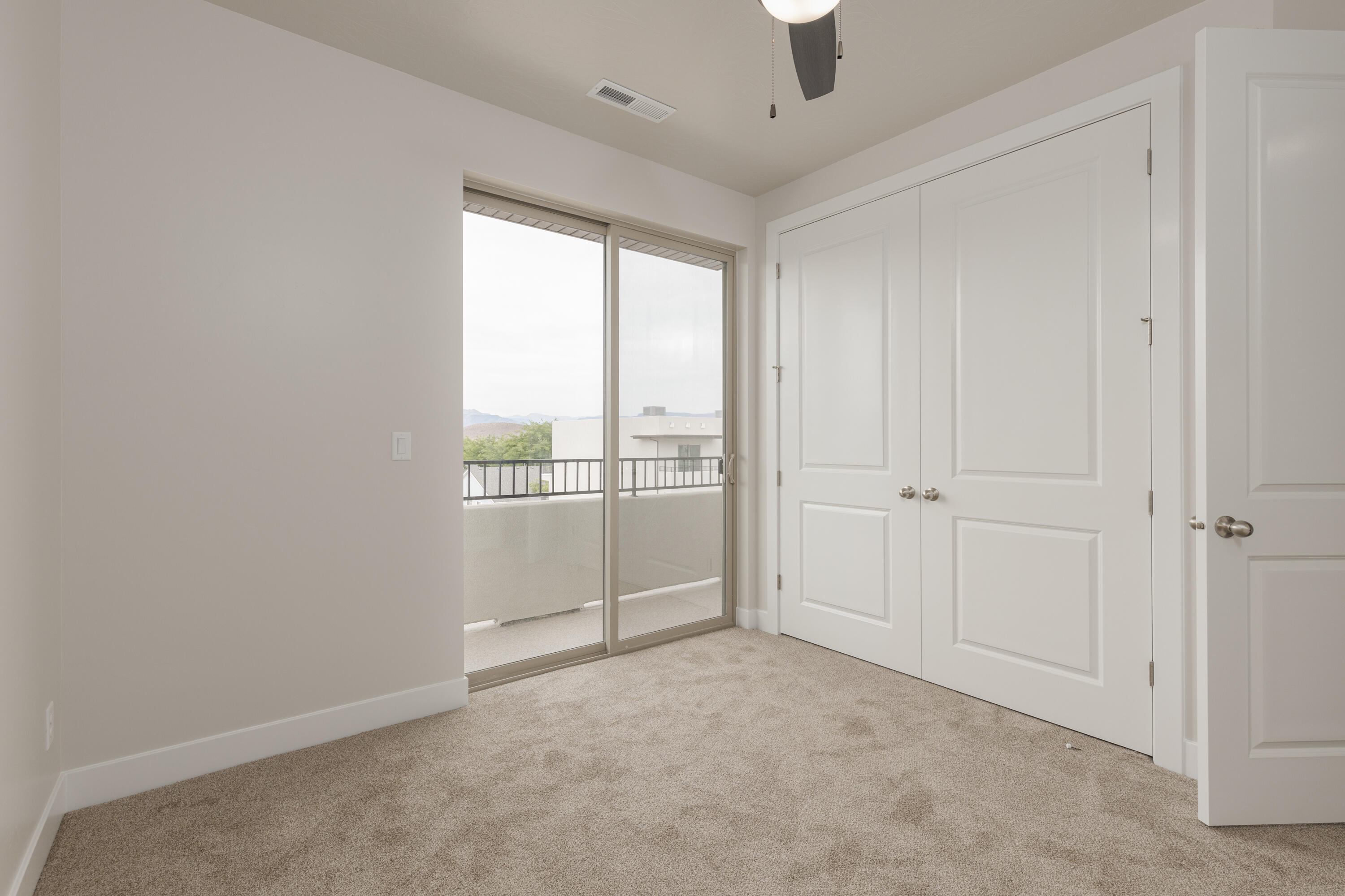 HURRICANE VILLAGE - Residential