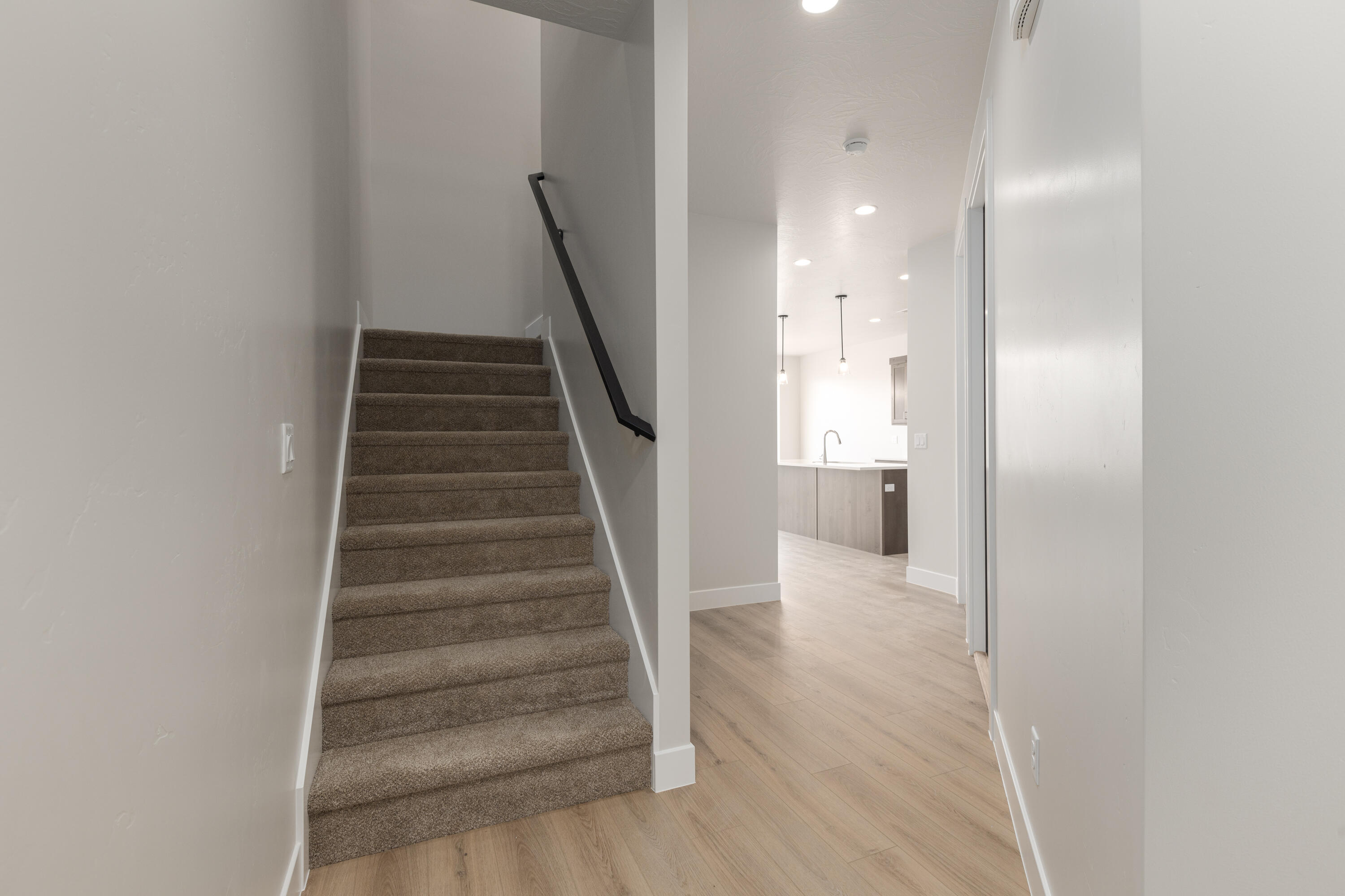 HURRICANE VILLAGE - Residential