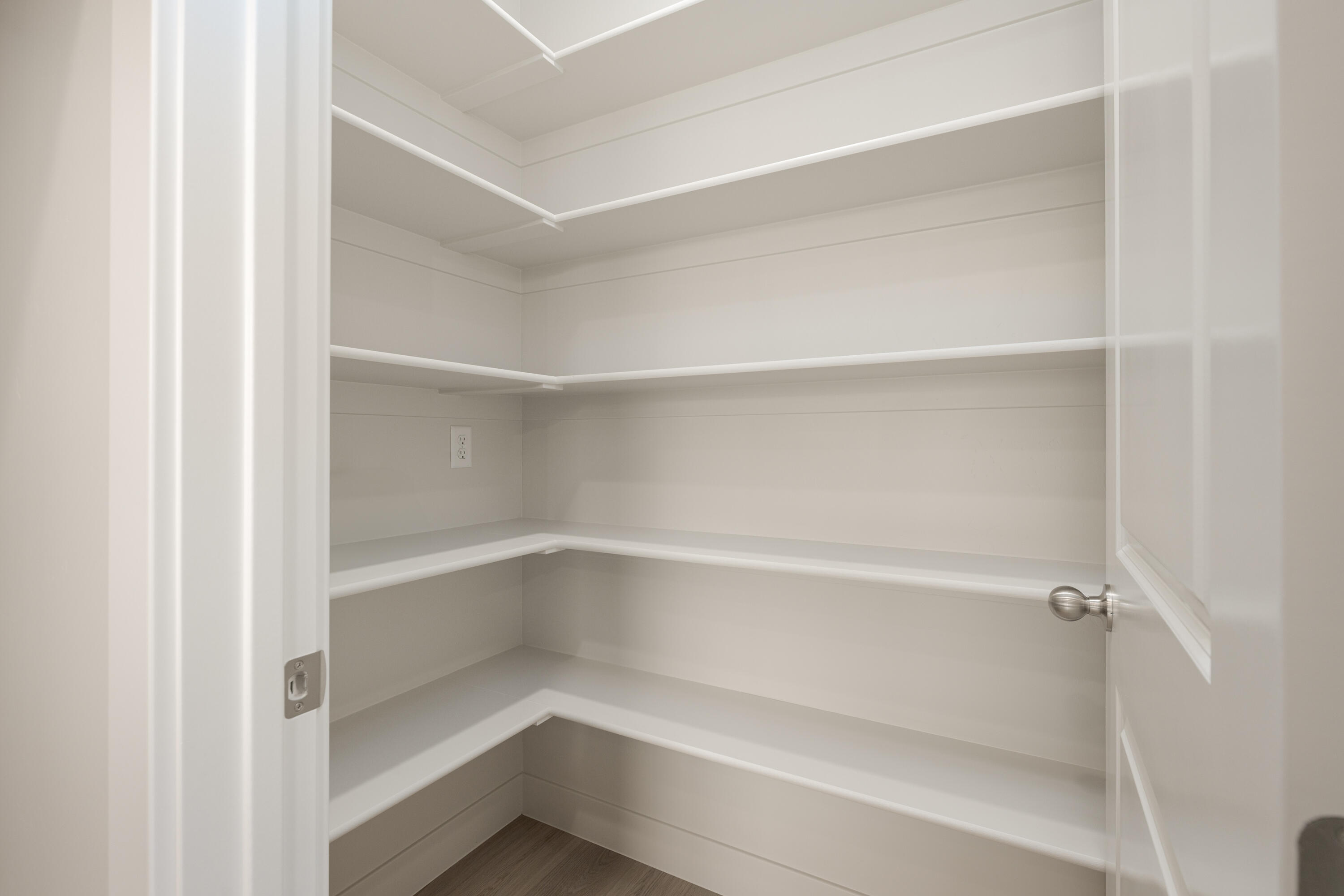 HURRICANE VILLAGE - Residential