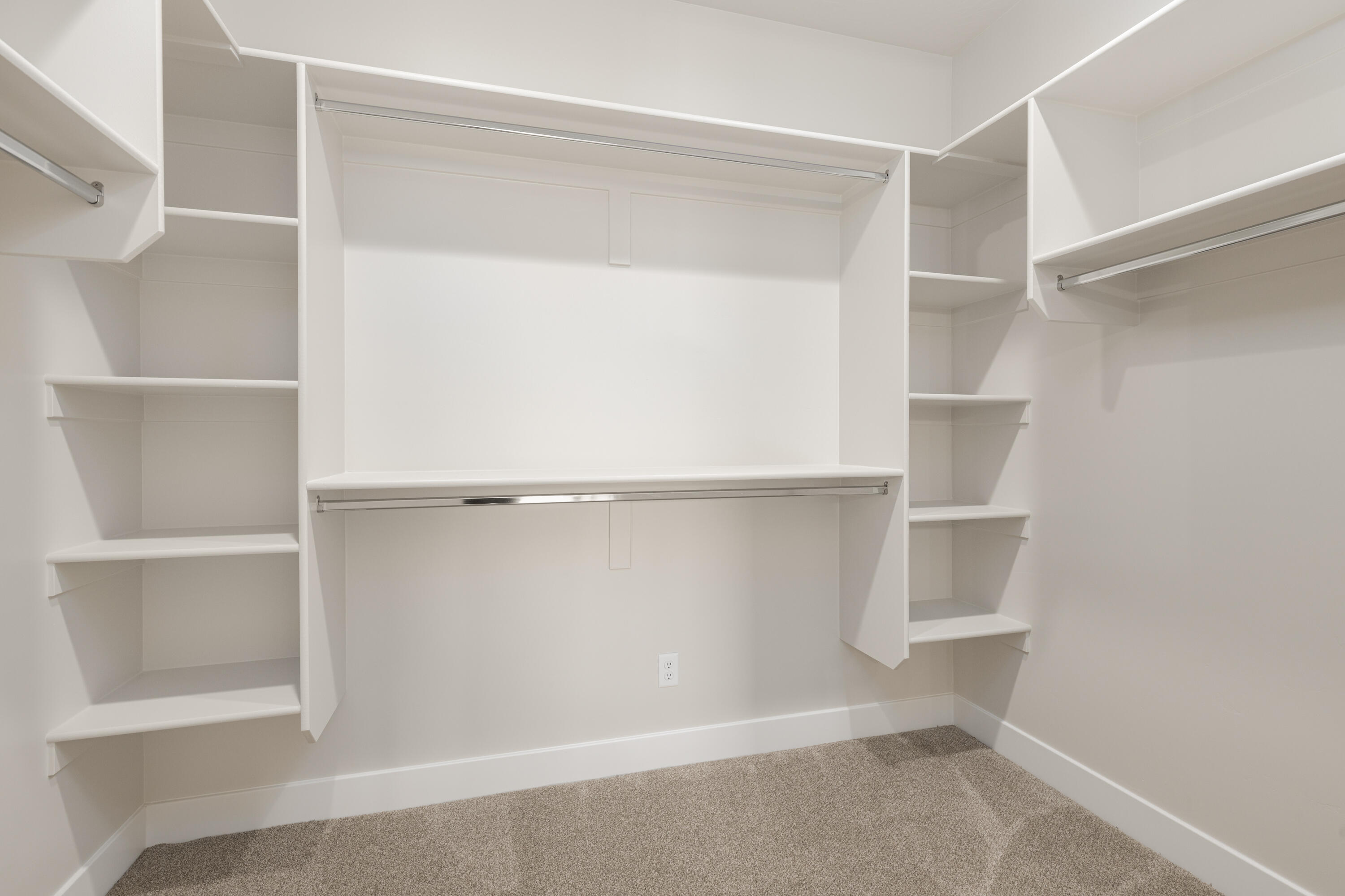 HURRICANE VILLAGE - Residential