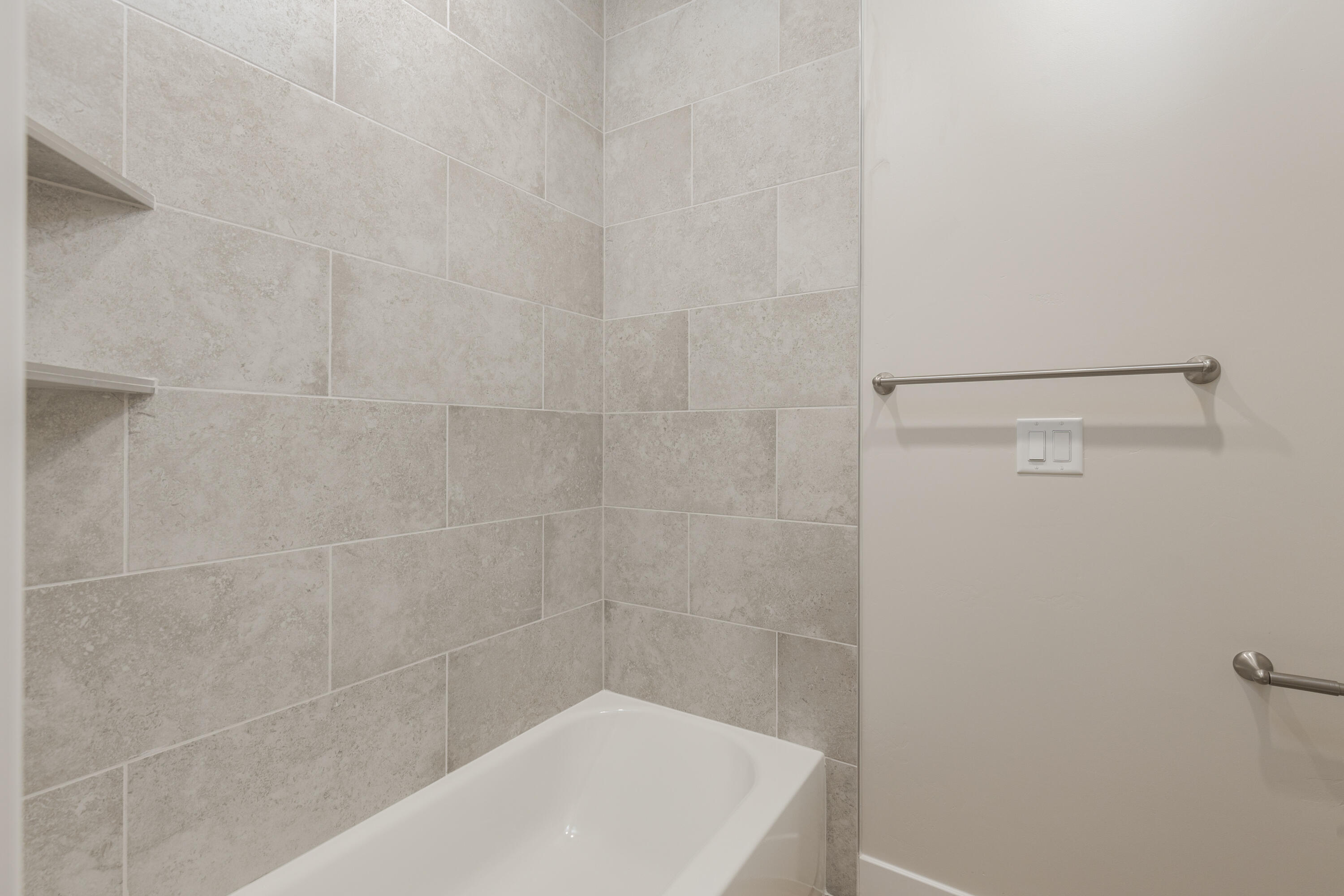 HURRICANE VILLAGE - Residential