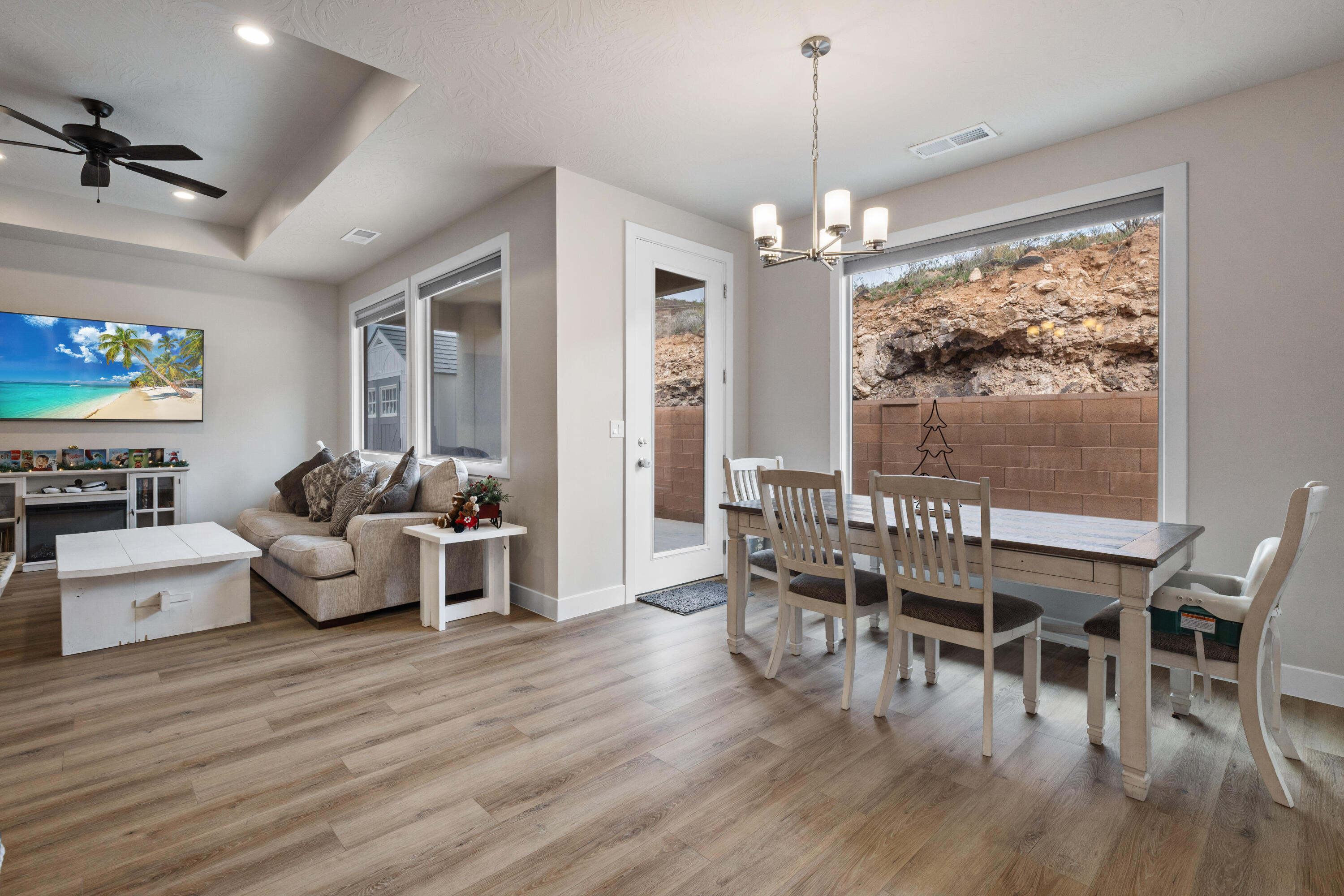 PAINTED SANDS - Residential