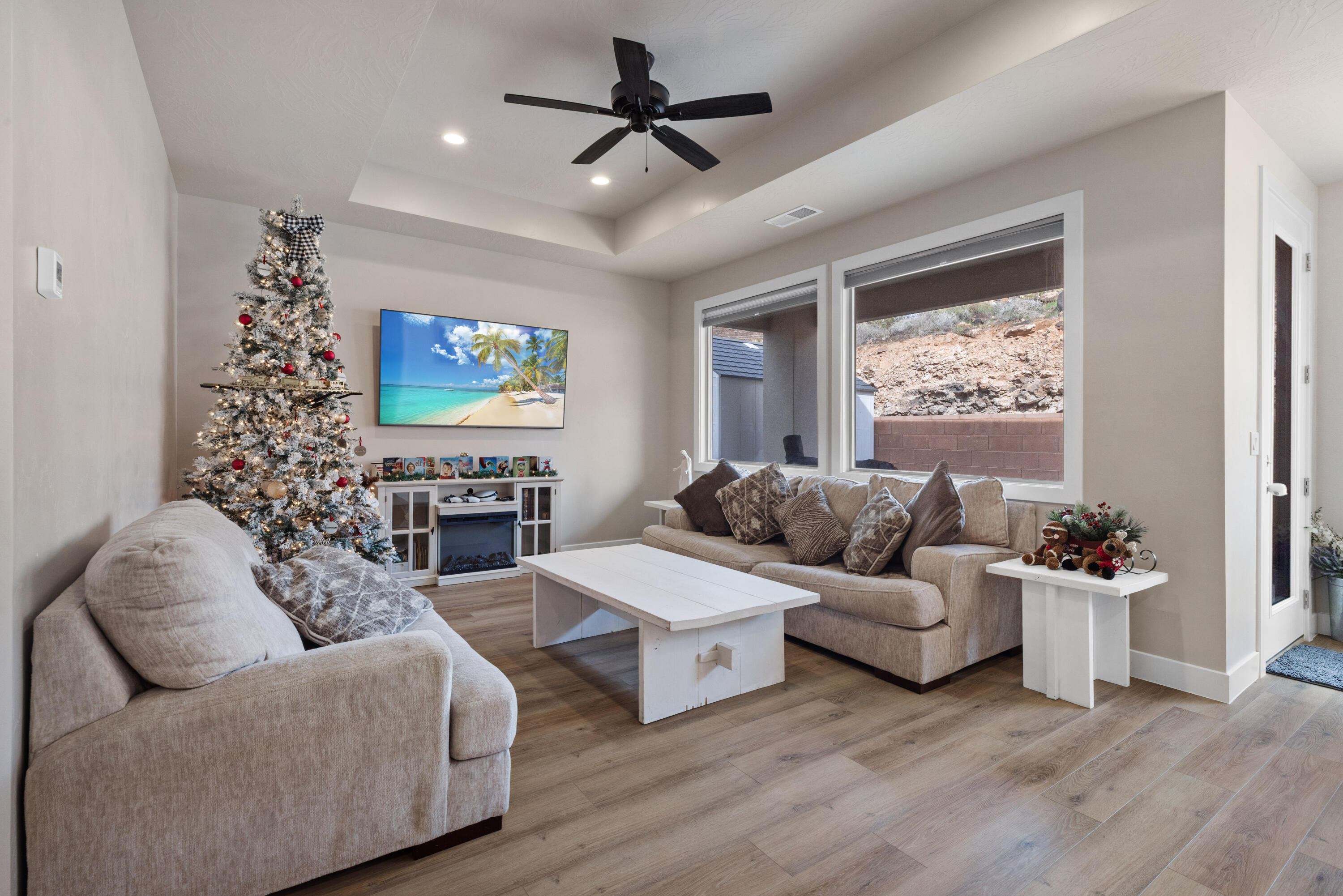 PAINTED SANDS - Residential