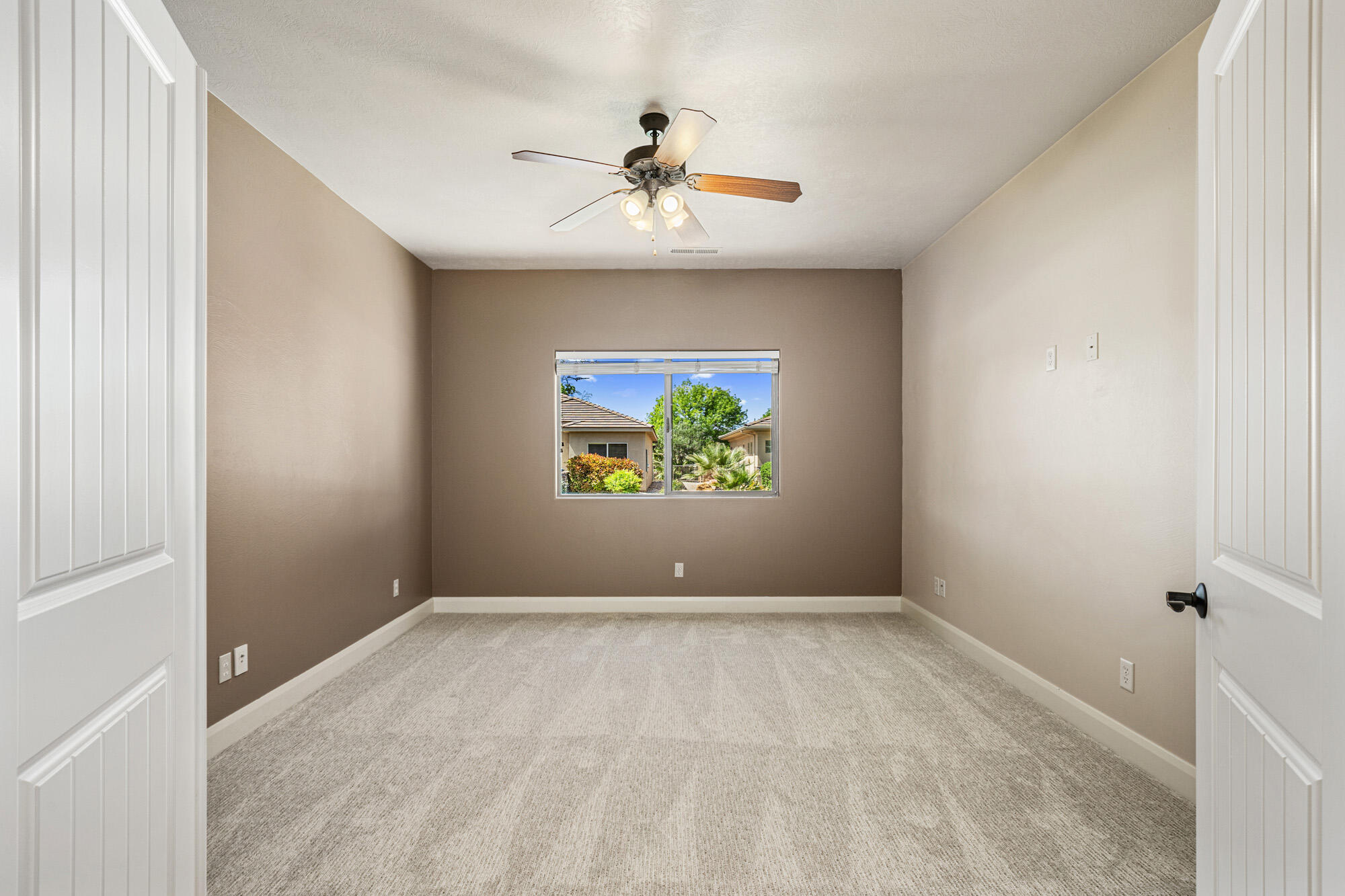 HUNTINGTON AT STONEBRIDGE - Residential